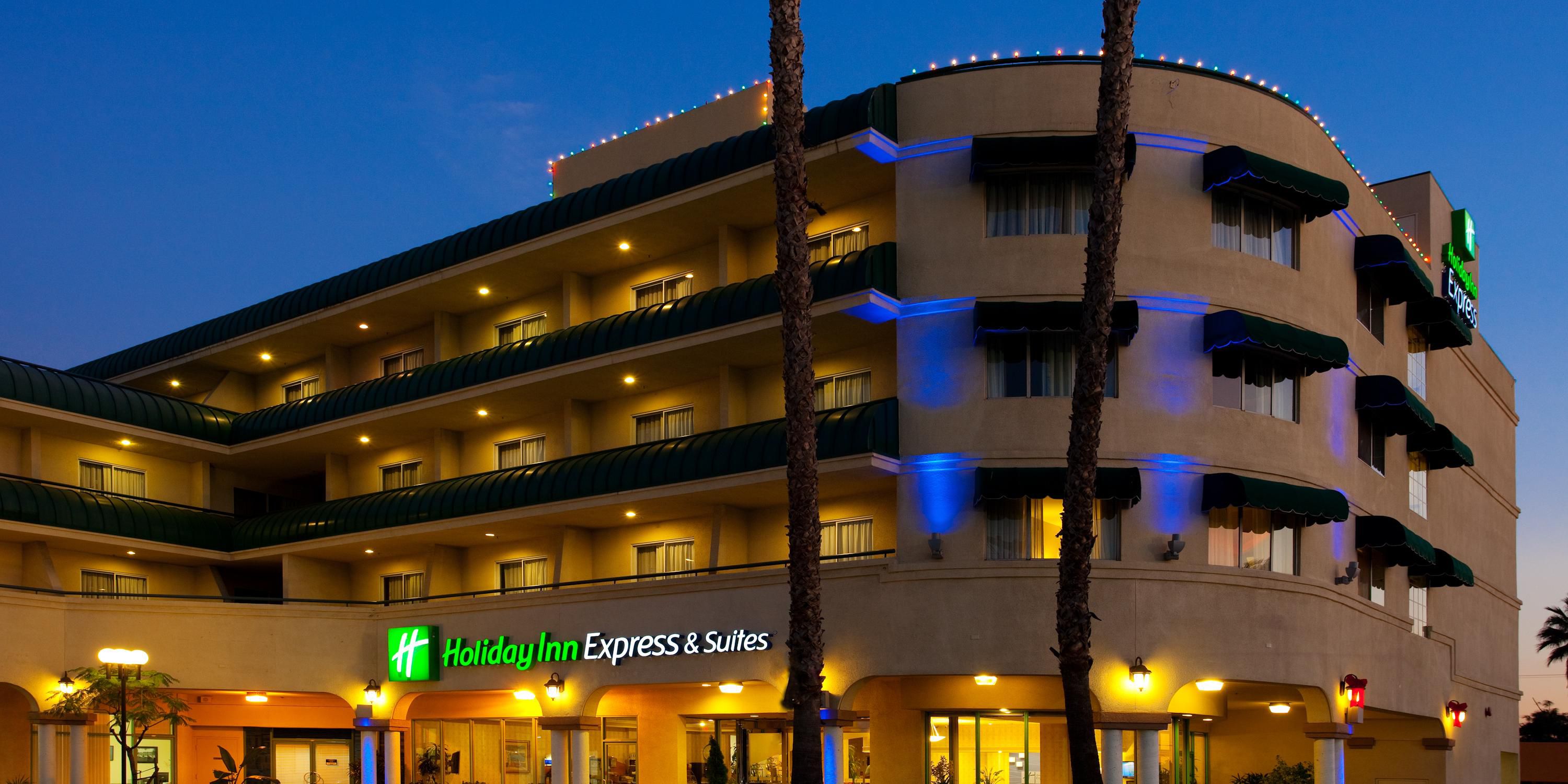 Holiday Inn Express & Suites Pasadena - Los Angeles