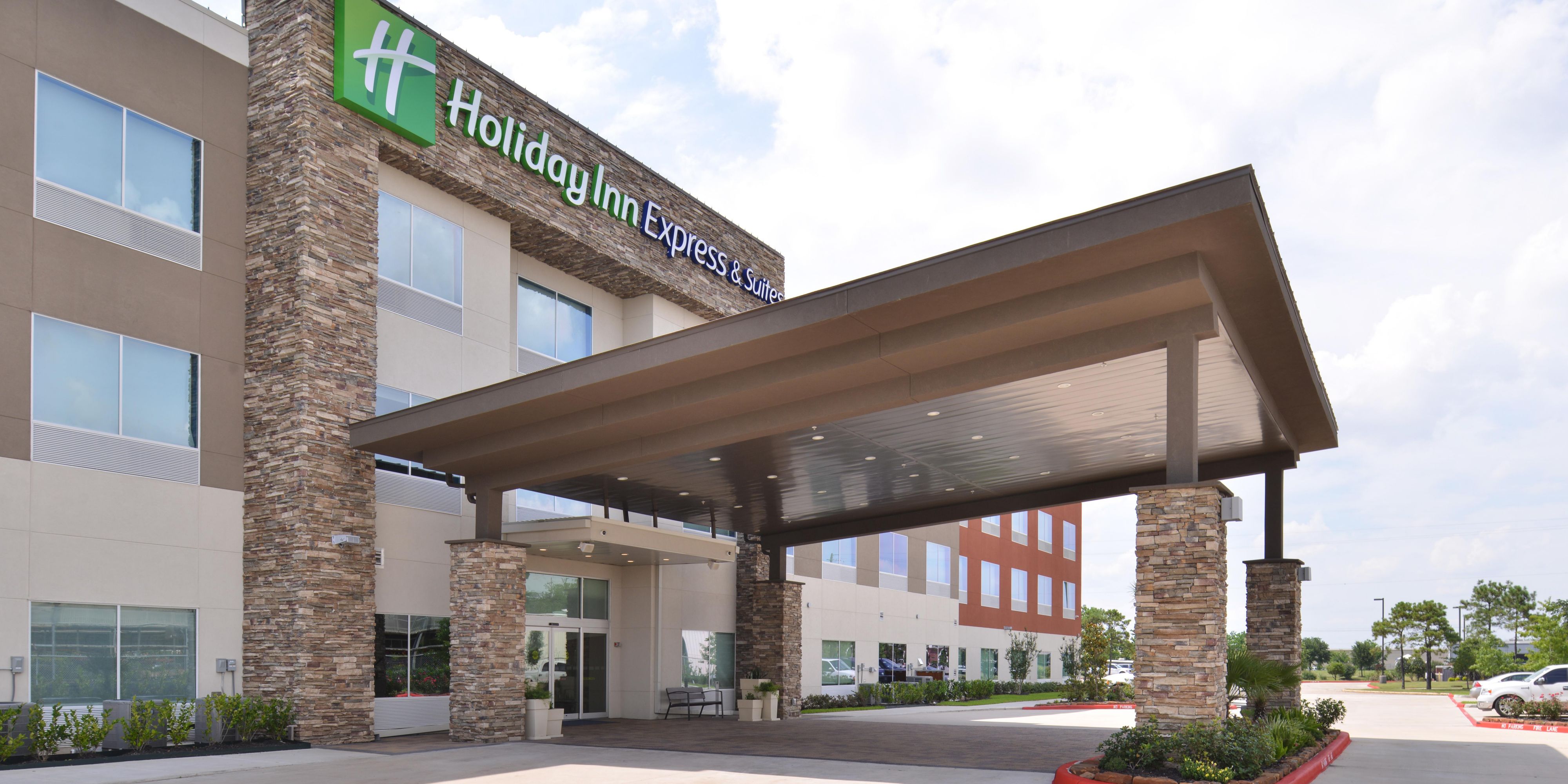 Holiday Inn Express And Suites Pasadena 4652827615 2x1