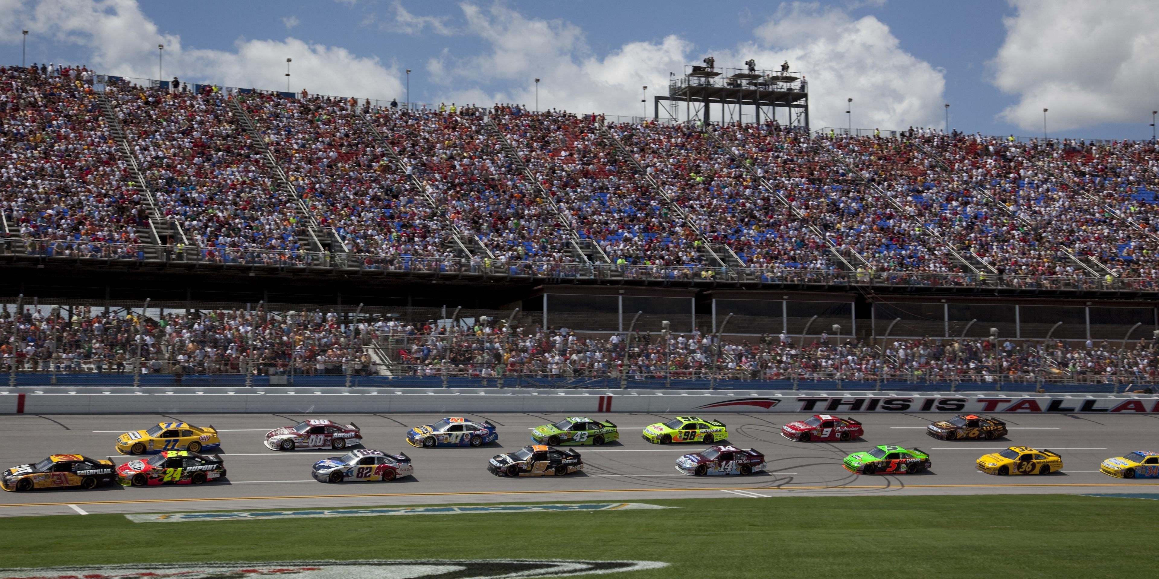 15 miles to this legendary NASCAR race track and the International Motorsports Hall of Fame. Whether your favorite part is the cars, the noise, the food, the beer, or the bands - staying at Holiday Inn Express Pell City will enhance your race experience.