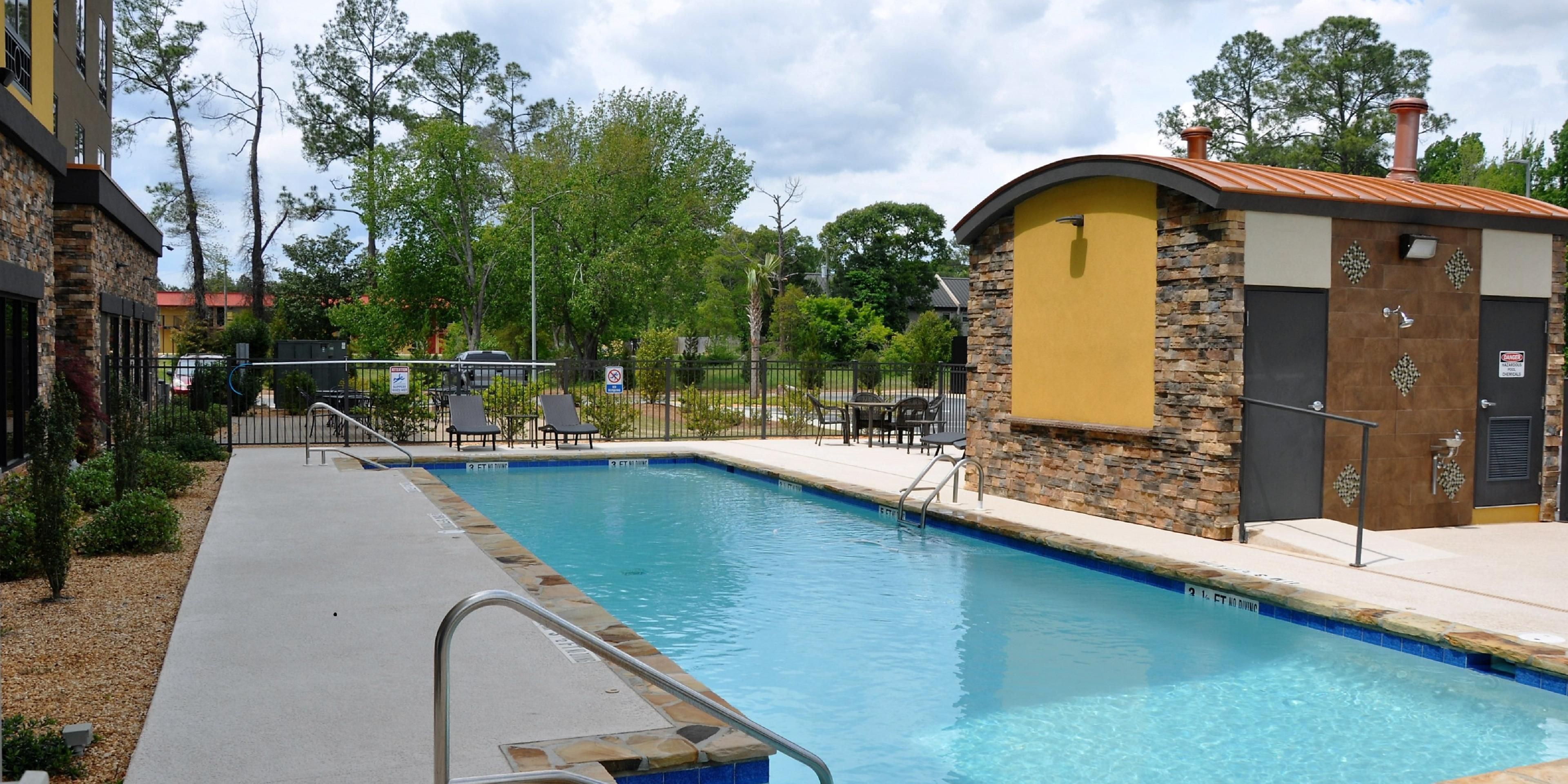 Come and enjoy our pool. 