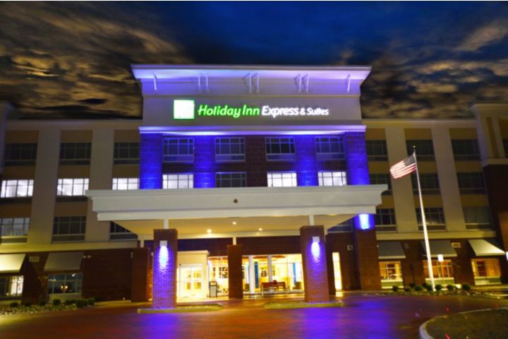 Holiday Inn Express & Suites Toledo South - P