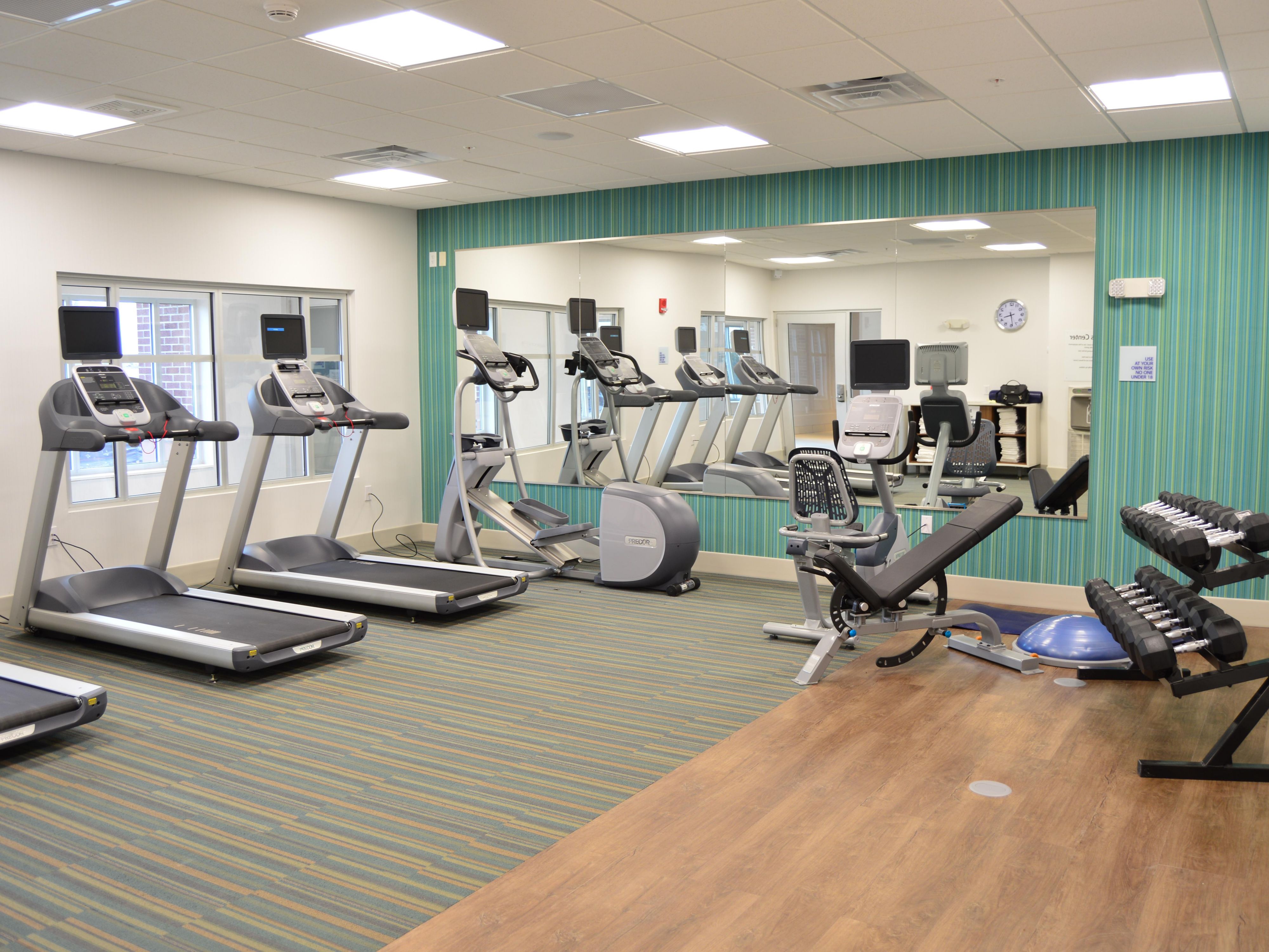 Descubra el hogar perfecto lejos de casa en nuestro hotel en Levis Commons en Perrysburg, Ohio. Comience cada día con nuestro DESAYUNO EXPRESS START™ gratis, recargue energías en nuestro gimnasio abierto 24horas y relájese con un chapuzón en nuestra piscina cubierta climatizada. Disfrute de la comodidad de wifi incluido, parking gratuito y un servicio excepcional para el huésped durante su estancia.