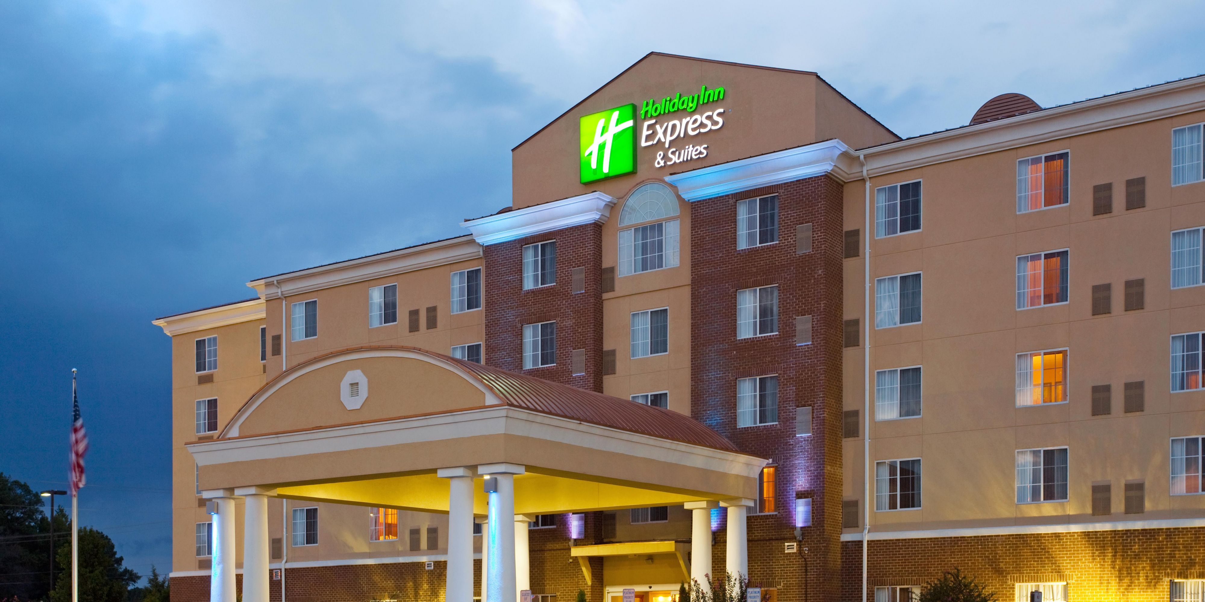 Holiday Inn Express & Suites Petersburg-Fort Lee