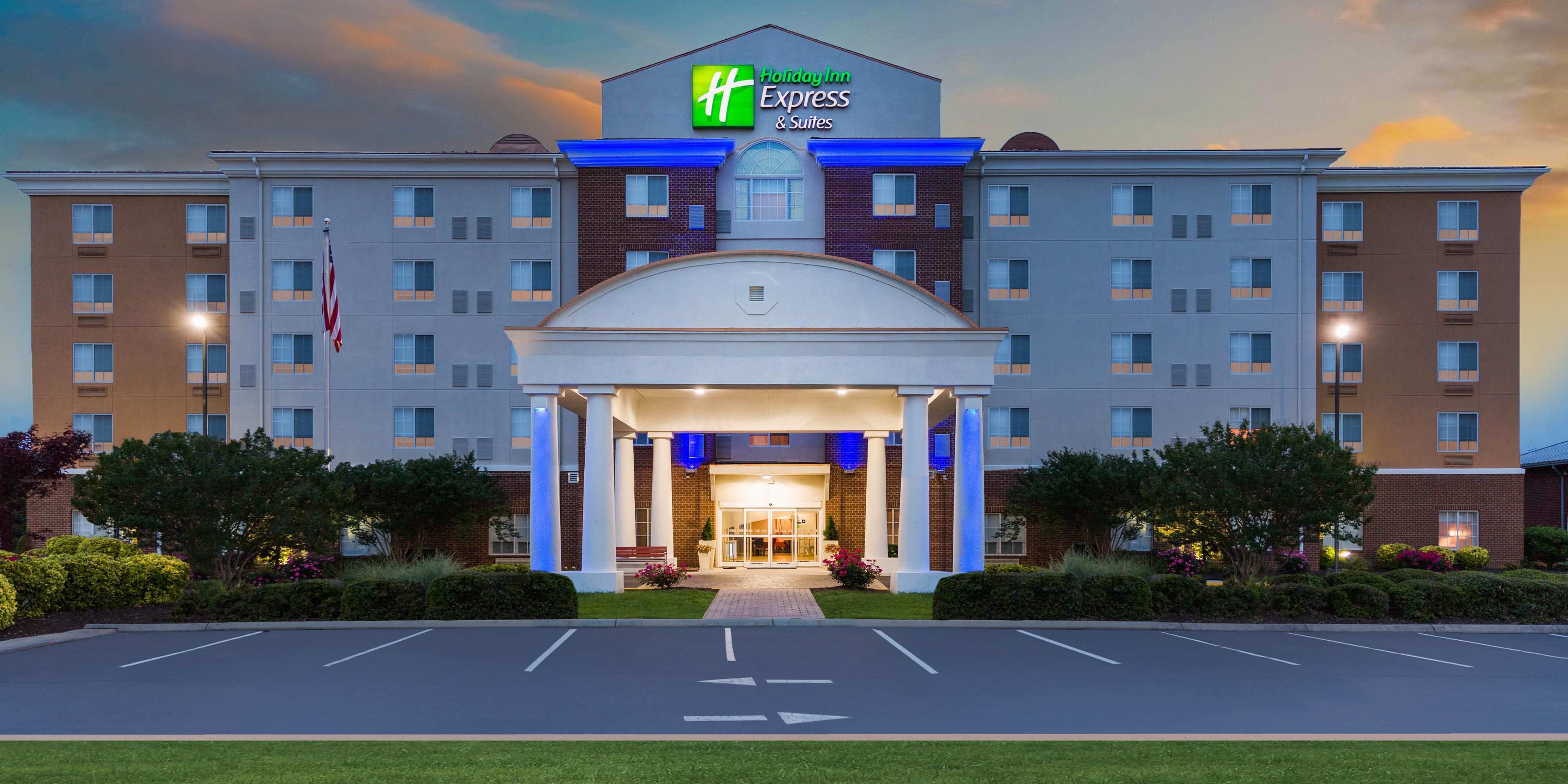 Holiday Inn Express & Suites Petersburg-Fort Lee