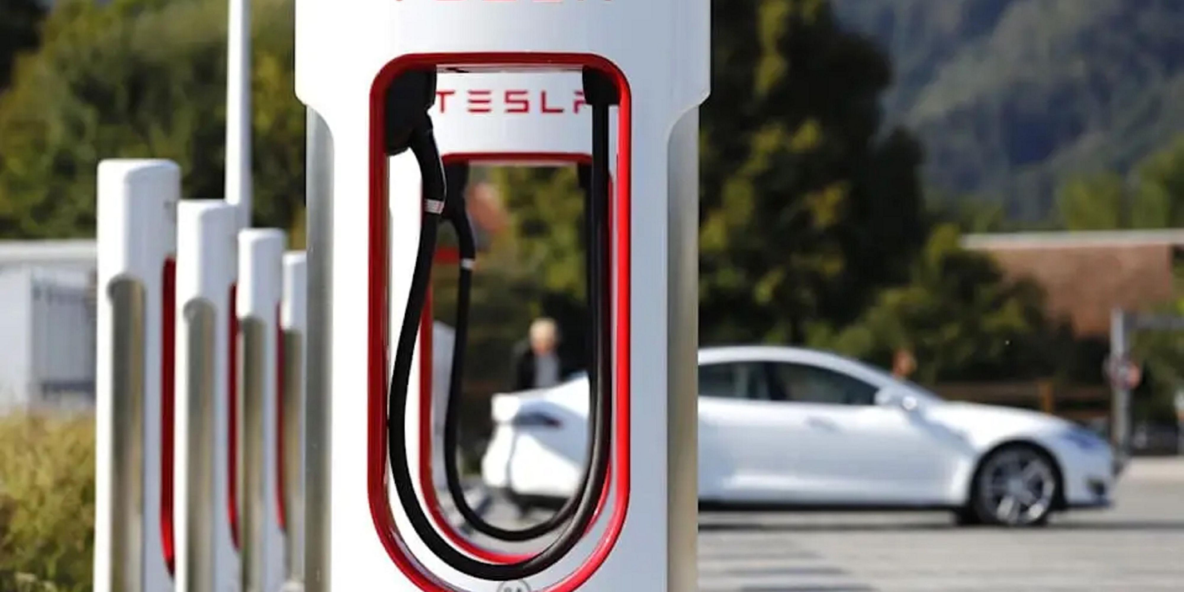 If you drive an electric vehicle, visit one of our convenient electronic charging stations during your stay. Charge is complimentary. 