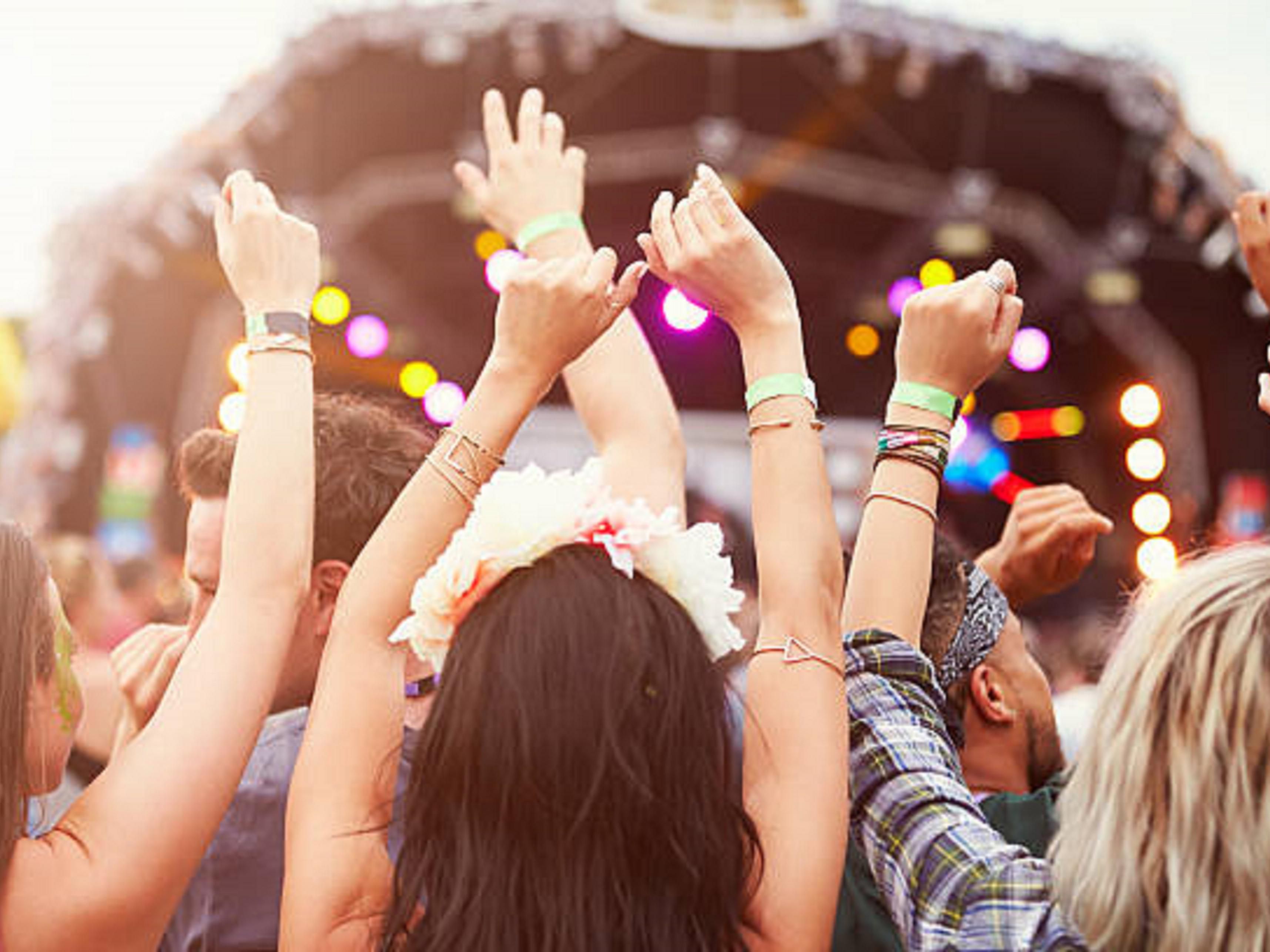 Just 25 minutes away, travelers can venture into downtown Austin to experience world-famous 6th Street, South Congress (SoCo), and the live music scene that made the city legendary,