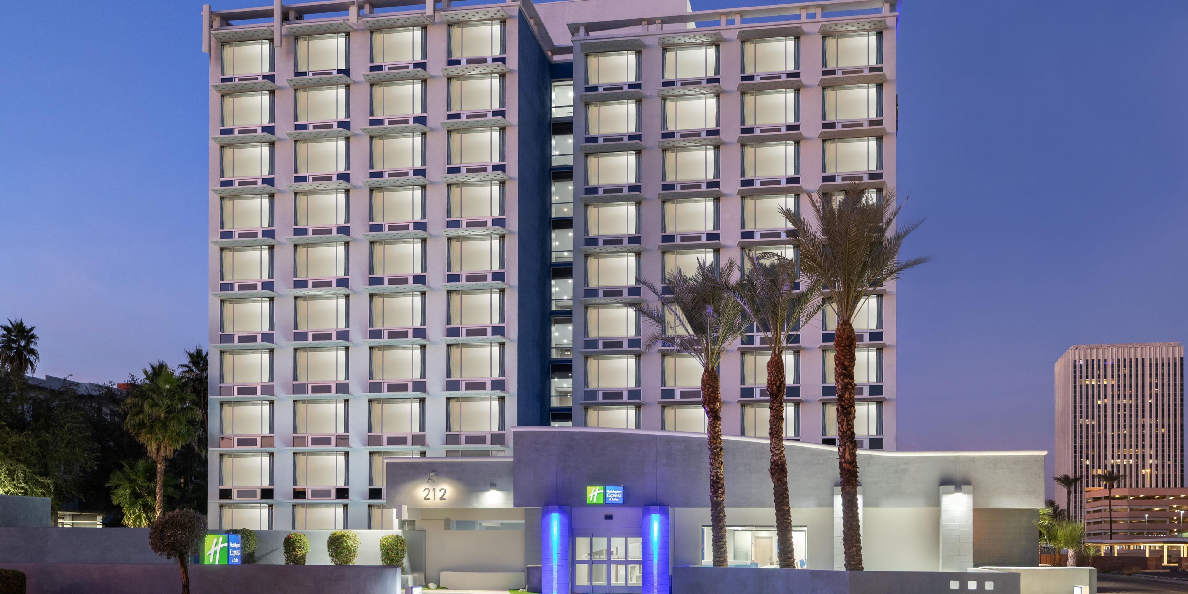 Holiday Inn Express & Suites Phoenix - Midtown