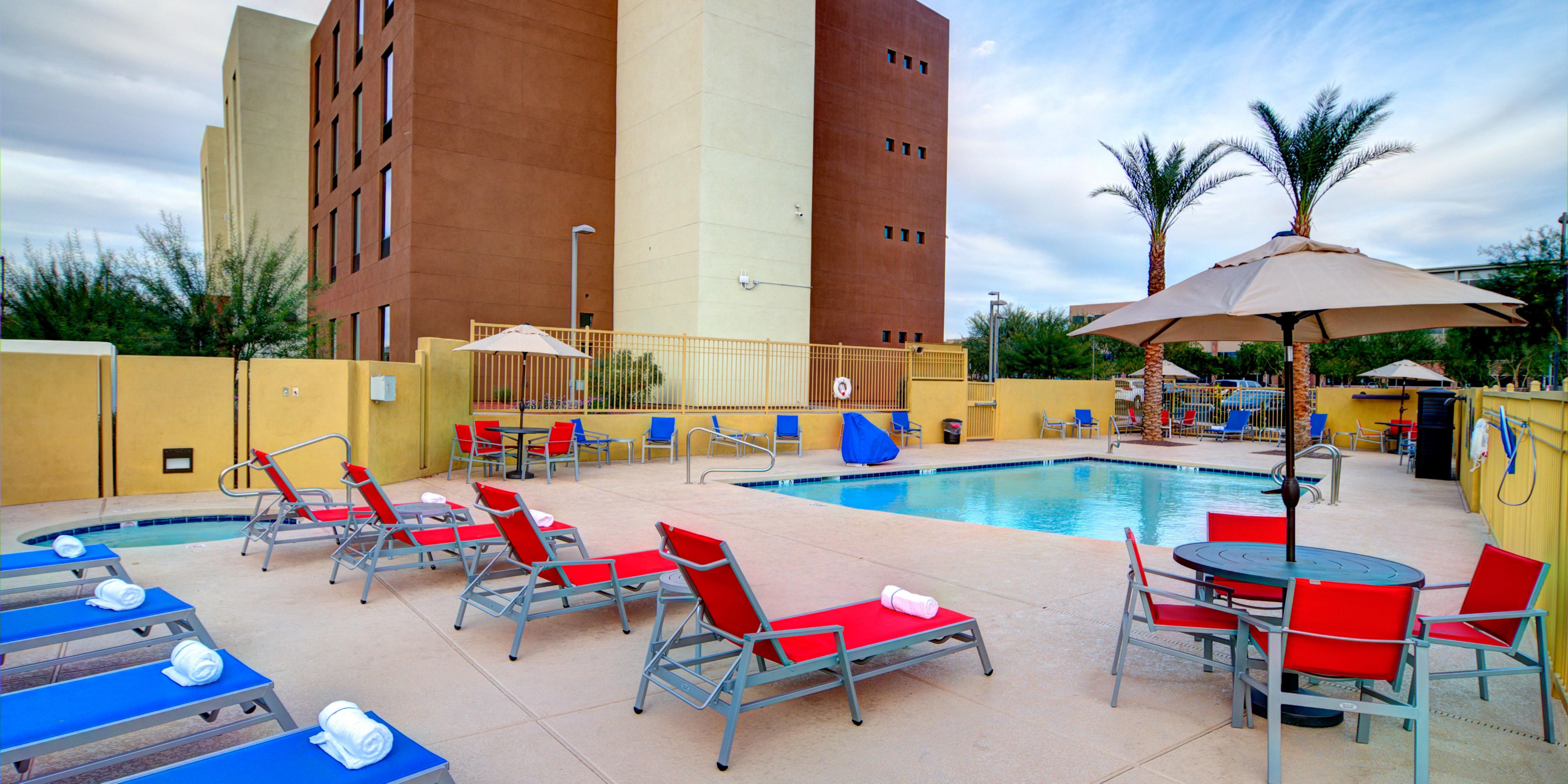 Take advantage of our outdoor pool to unwind and relax after a busy day. Our outdoor pool and spa are open from 8am to 10 pm for your convenience and enjoyment.