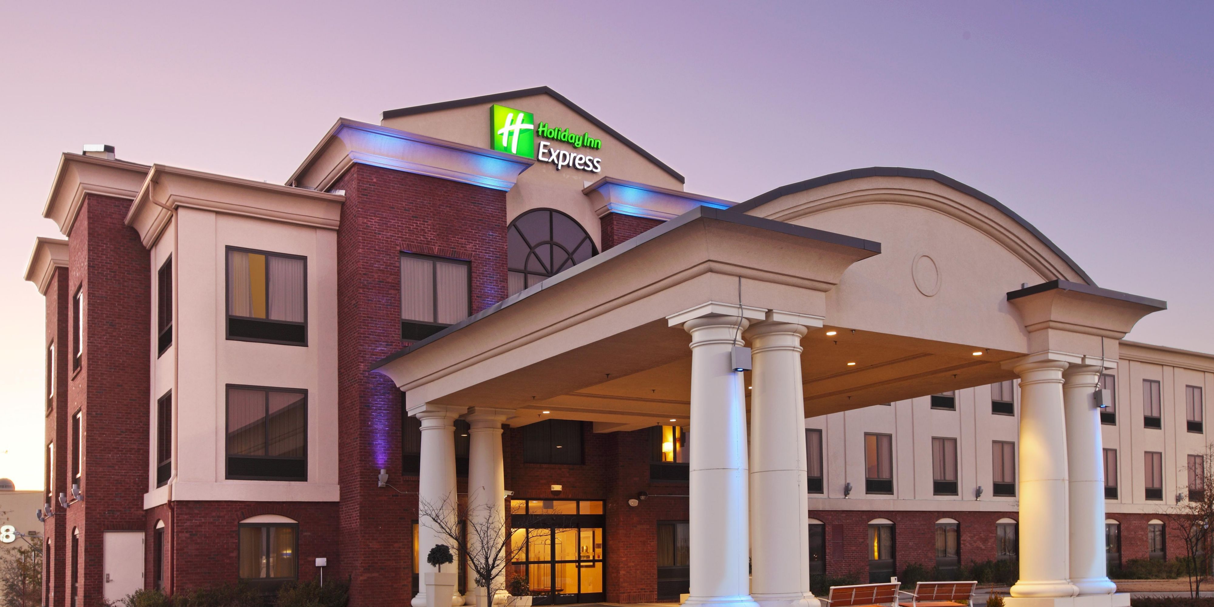 Holiday Inn Express & Suites Pine Bluff