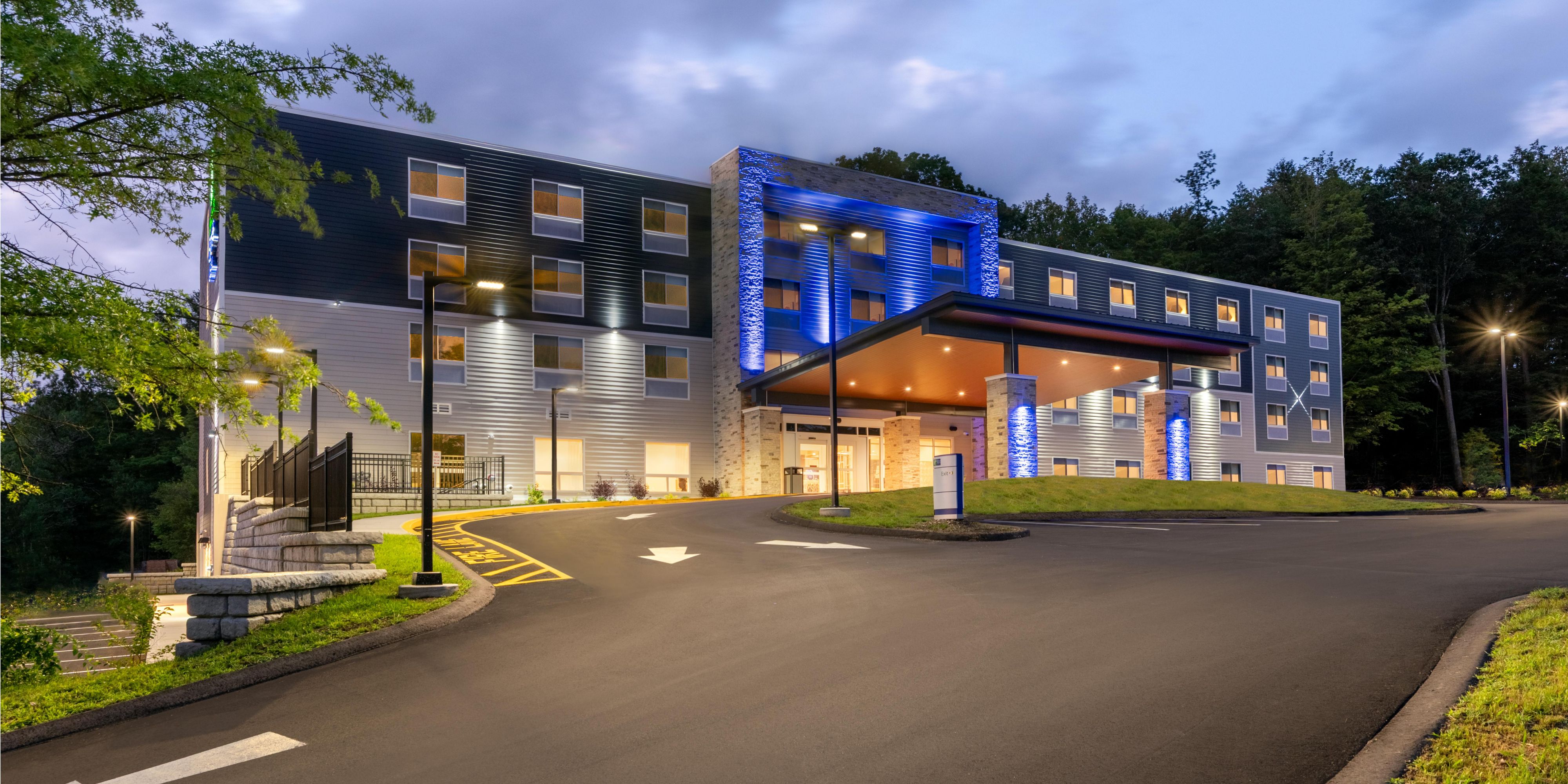 Holiday Inn Express & Suites Pittsfield-Lenox-Berkshires