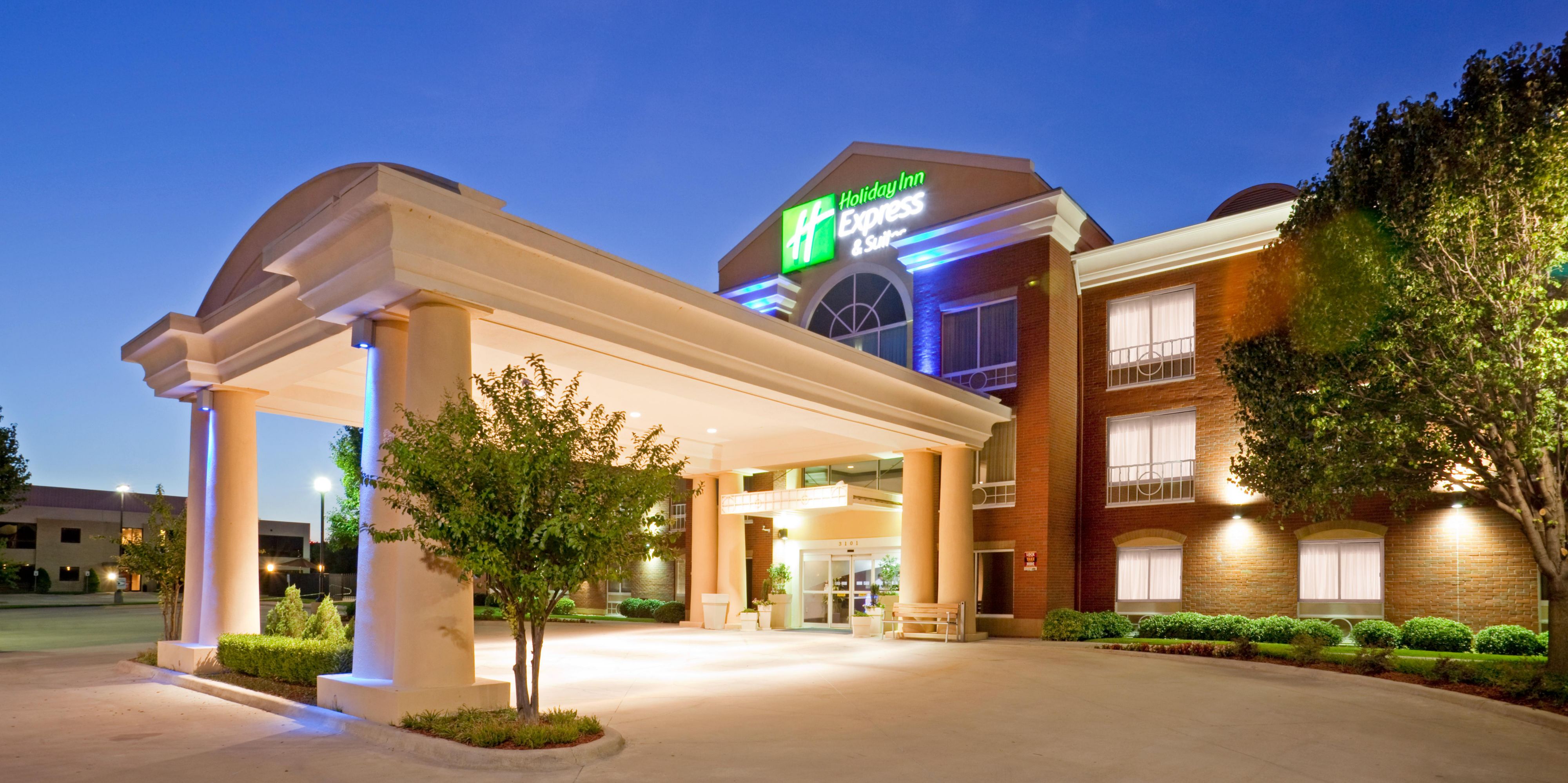 Holiday Inn Express & Suites Dallas-North Tollway (N Plano)