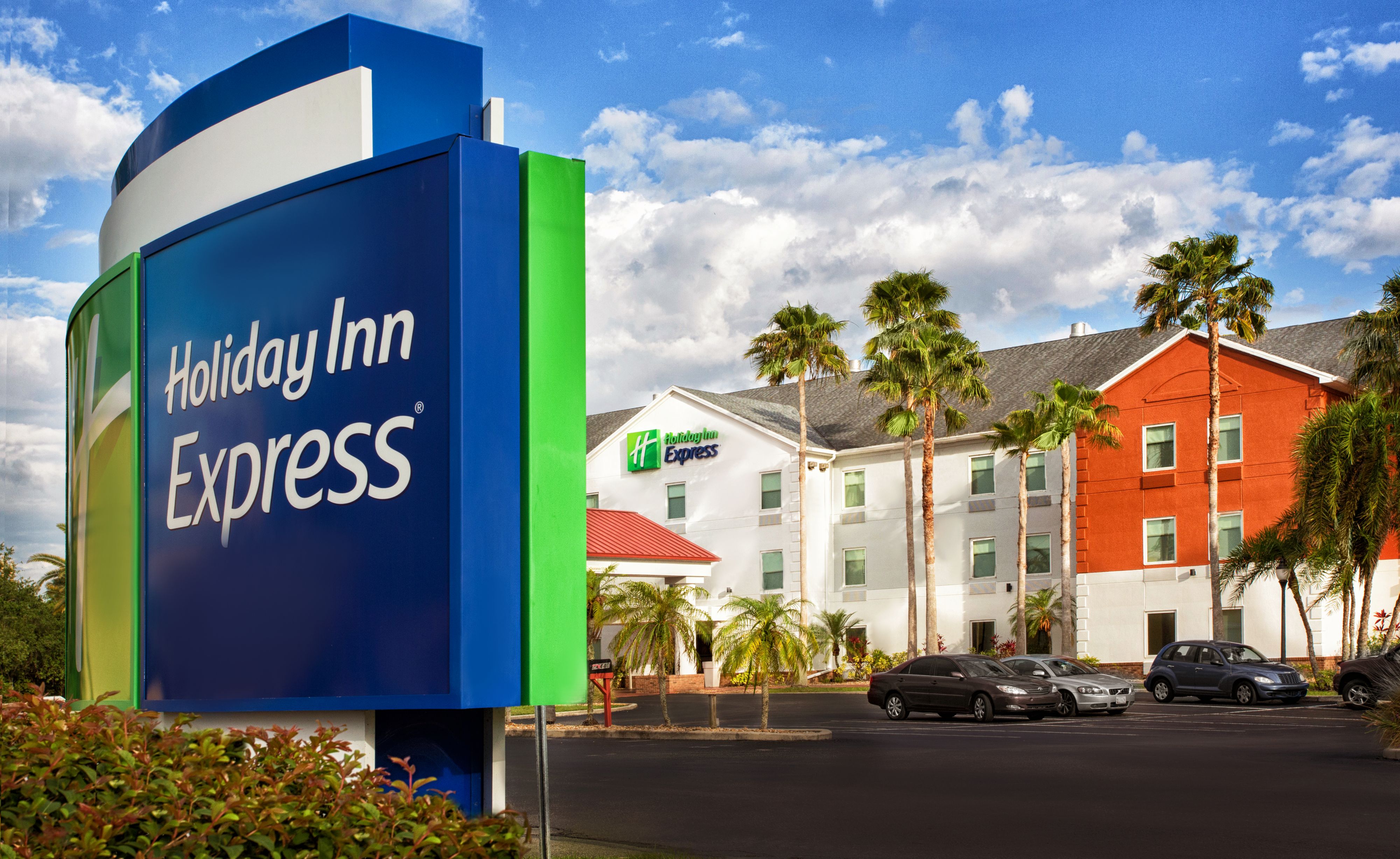 Restaurants Open On Christmas Day In Port Charlotte Florida 2022 Affordable Hotels In Port Charlotte, Fl | Holiday Inn Express & Suites Port  Charlotte