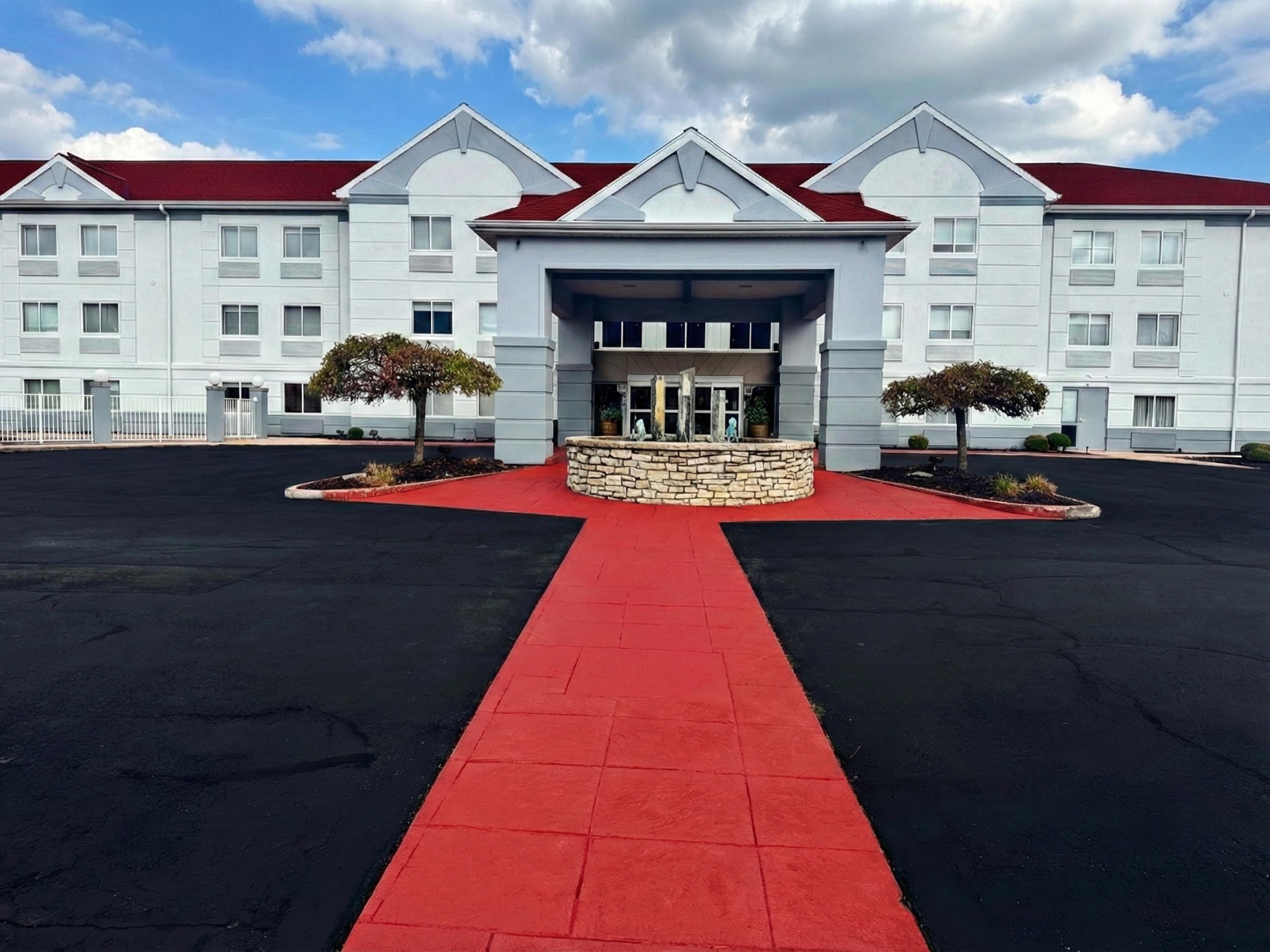 A sophisticated & welcoming entrance as the guests arrive.
