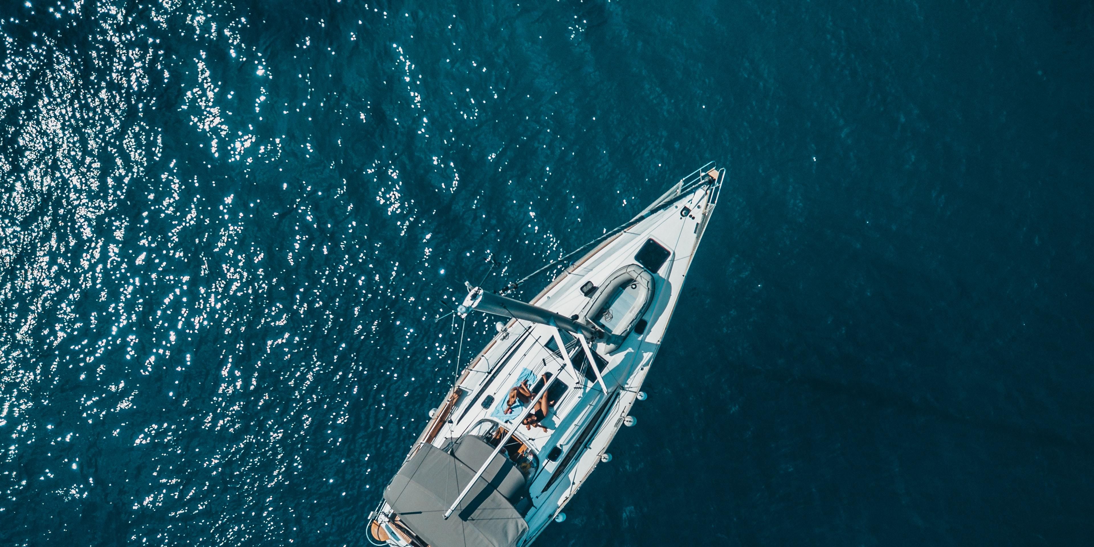 Coming to town for Boat Week? We are conveniently located near all activities. We offer great rates and beautiful rooms for your stay. 