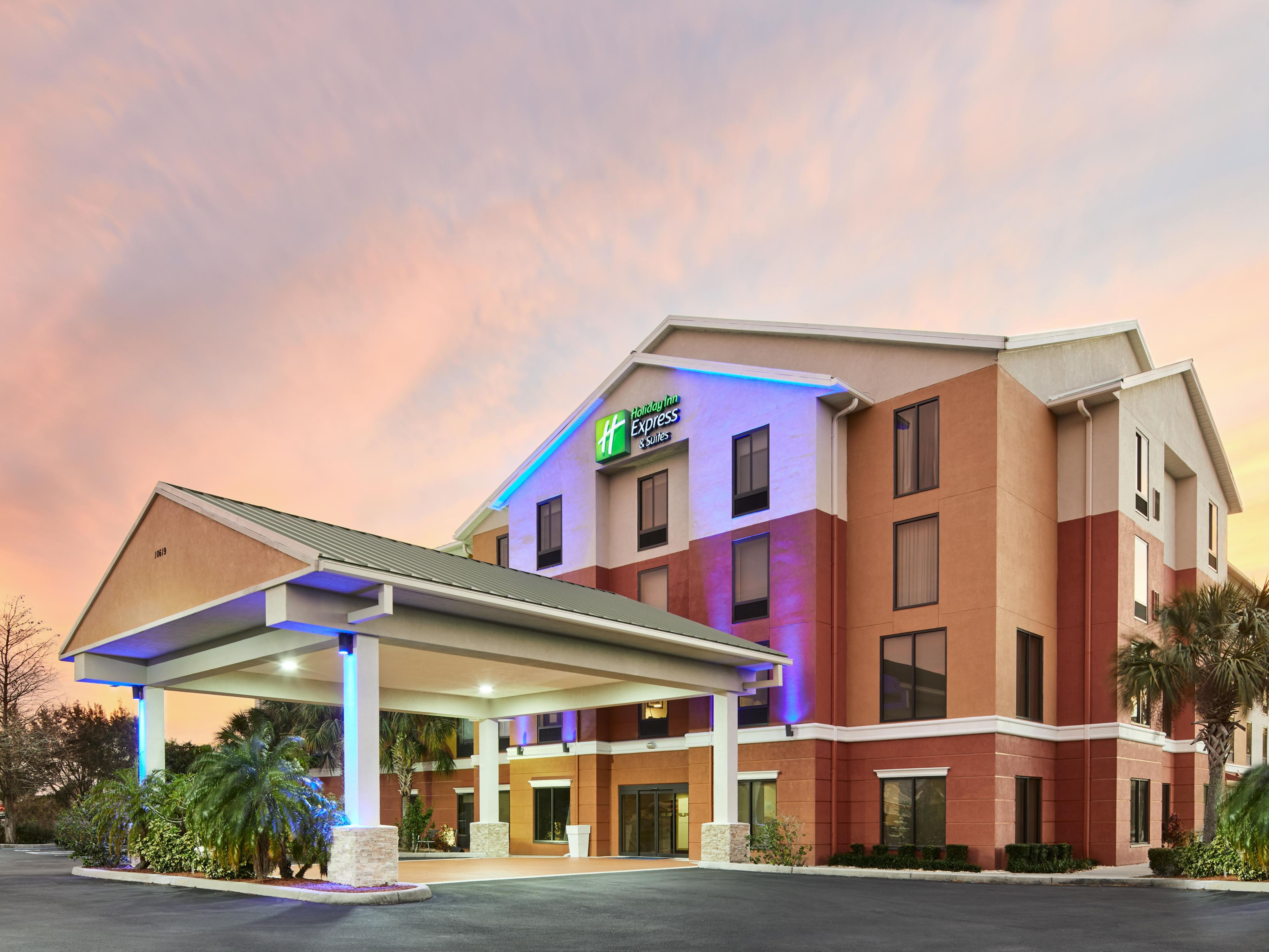 nice hotels in spring hill fl