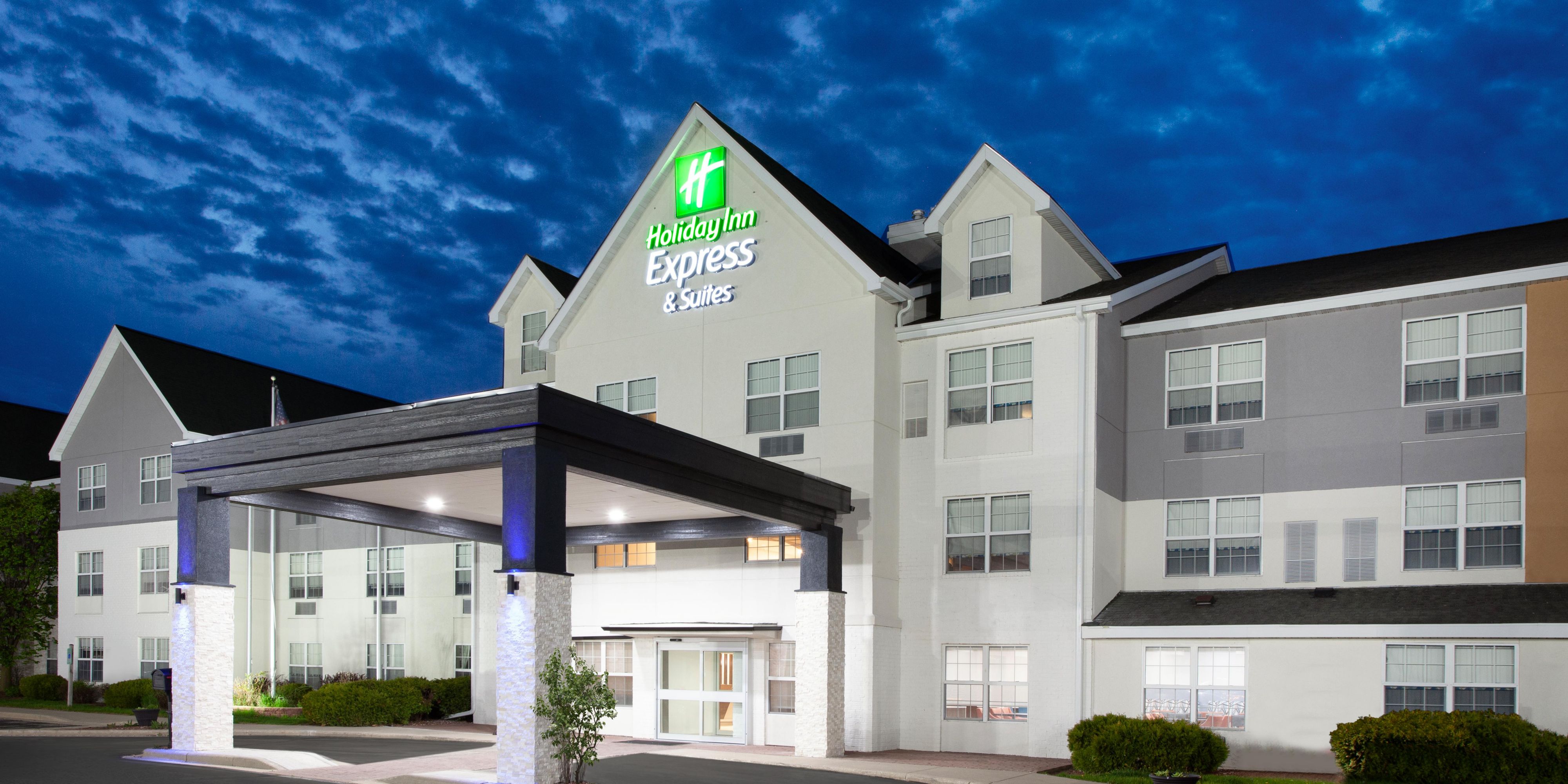 Holiday Inn Express & Suites Port Wisconsin Inn and Suites