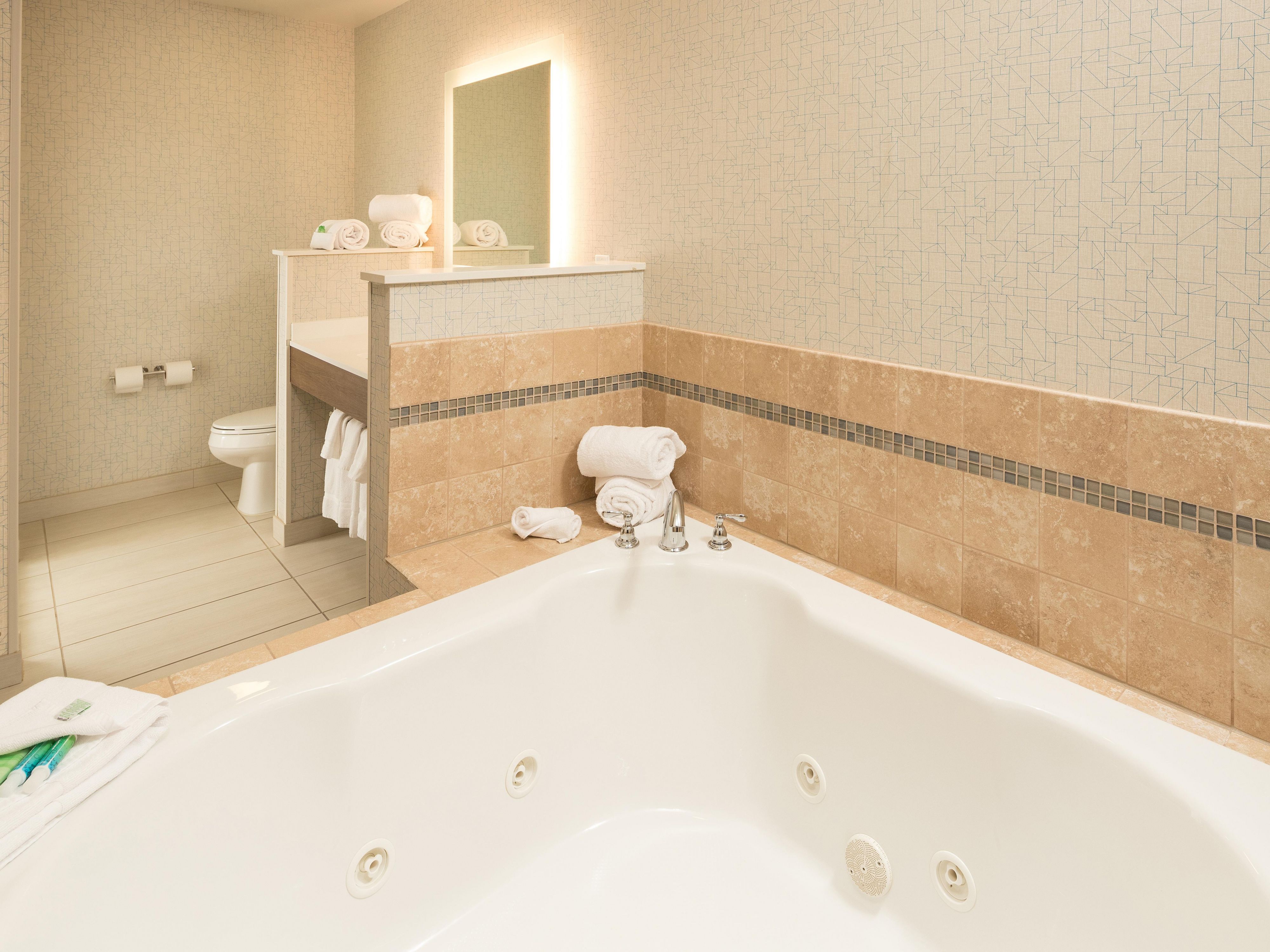 Treat yourself to a stay in one of our whirlpool bathroom suites for the ultimate relaxation experience. Perfect for a weekend escape, these suites offer the perfect blend of comfort and luxury. Call 219-734-6000 for pricing and availability, and book your unforgettable getaway today!