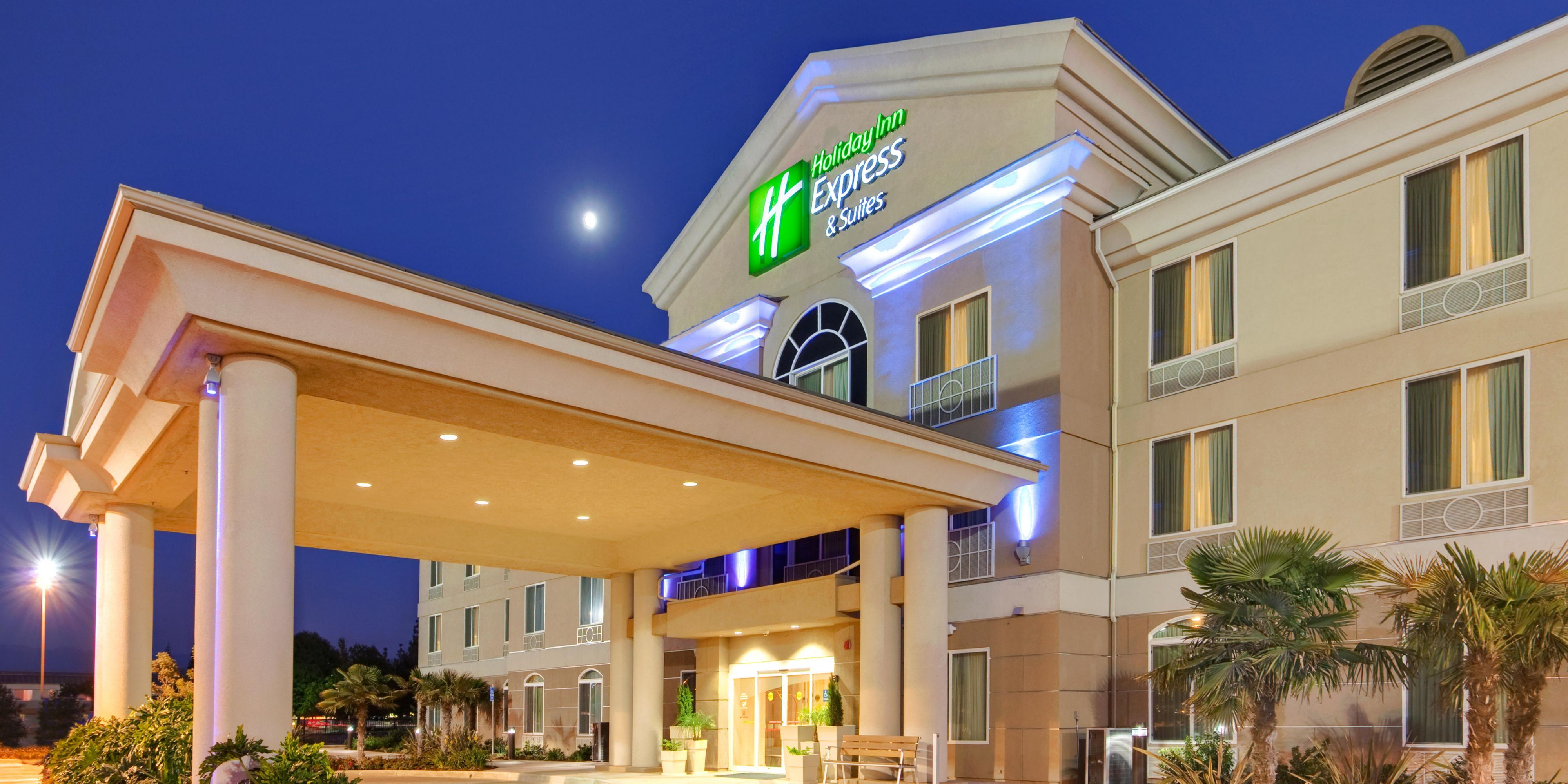 Holiday Inn Express & Suites Porterville