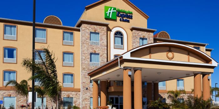 Holiday Inn Express & Suites Corpus Christi-Portland