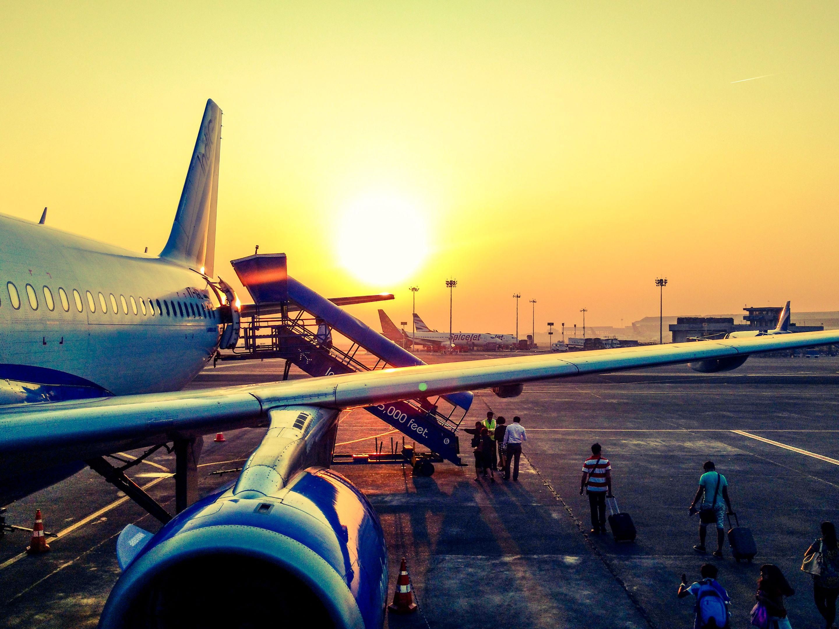 Our complimentary shuttle offers service to and from the Portland International Airport, between 4:00 am to 11:00 pm.