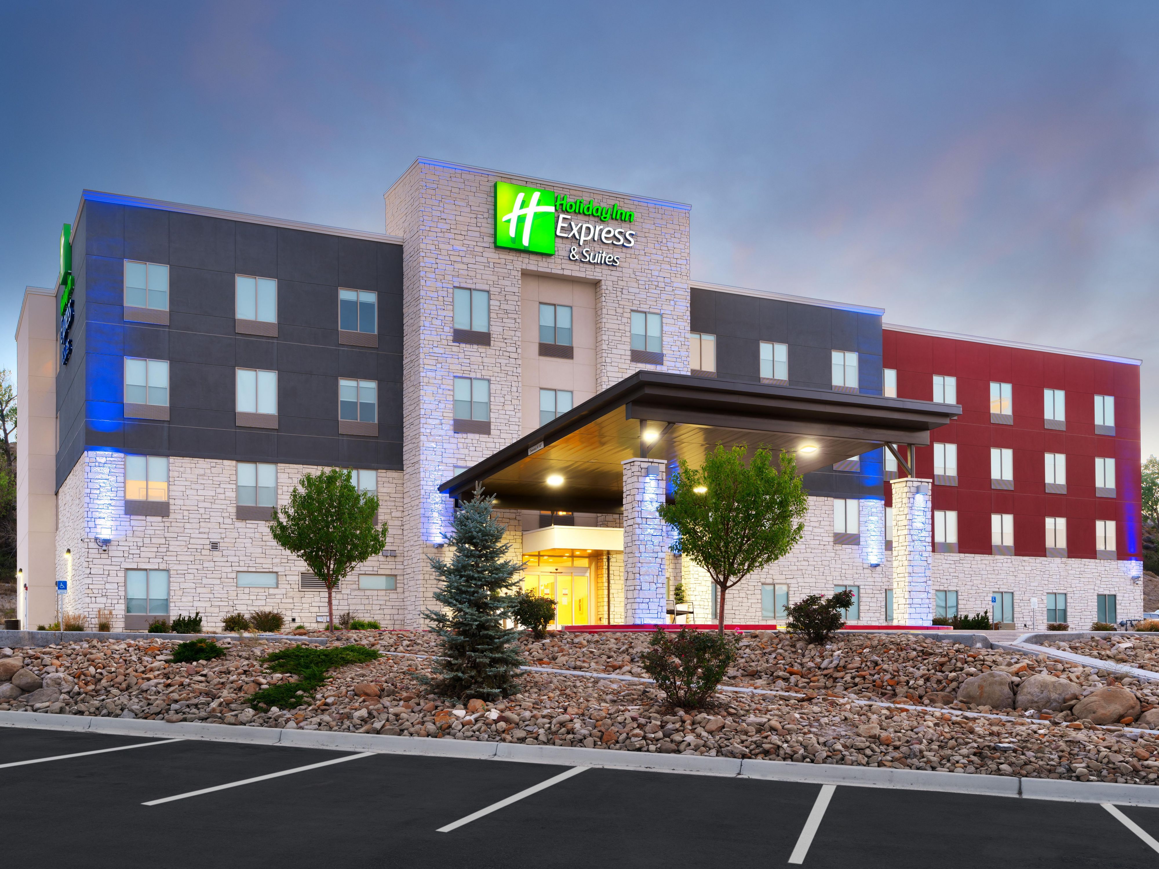 Holiday Inn Express Suites Price Hotel IHG