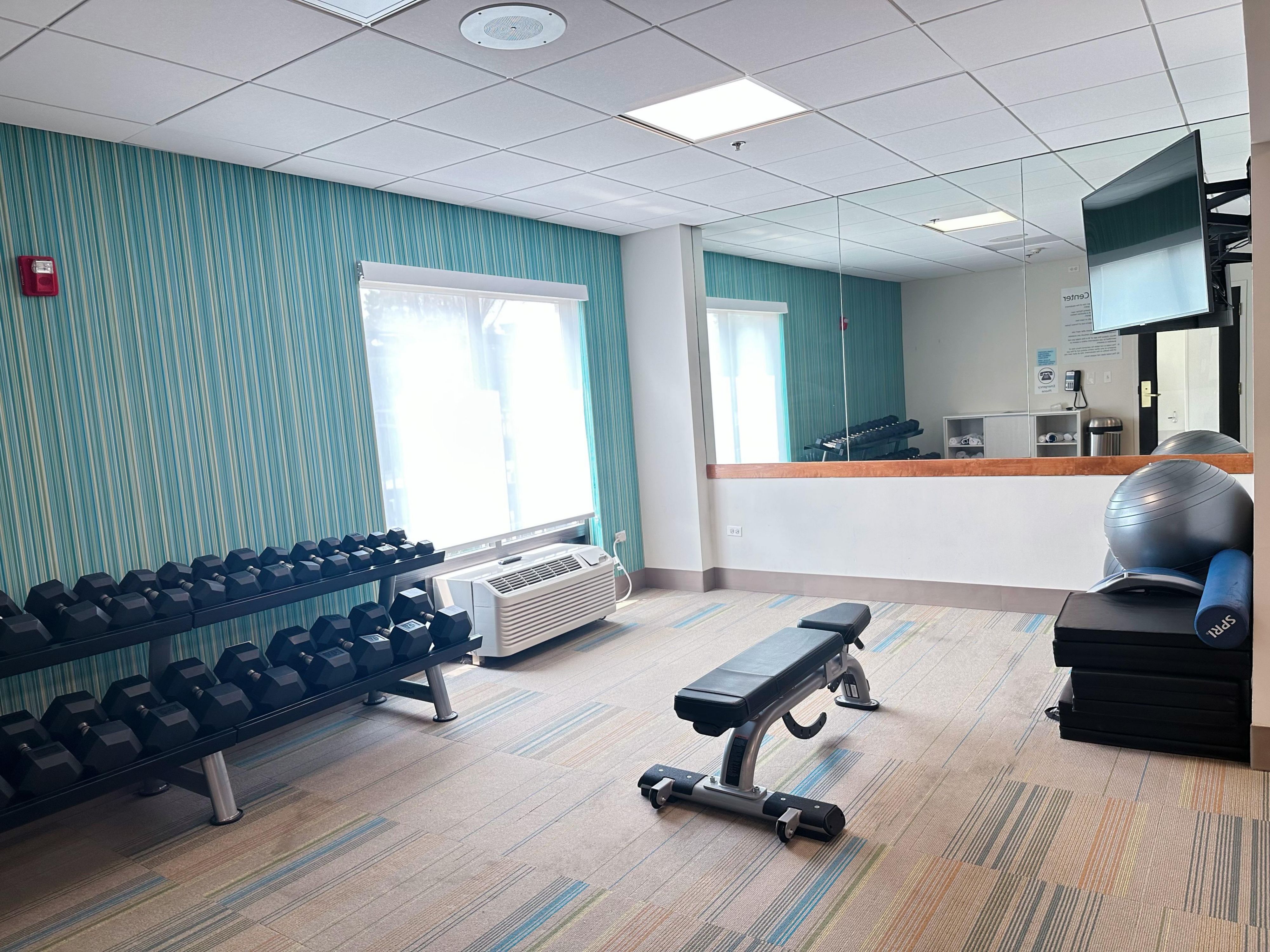 Join us in our complimentary fitness center equipped with aerobic options as well as free weights ranging from 10 to 75lbs.