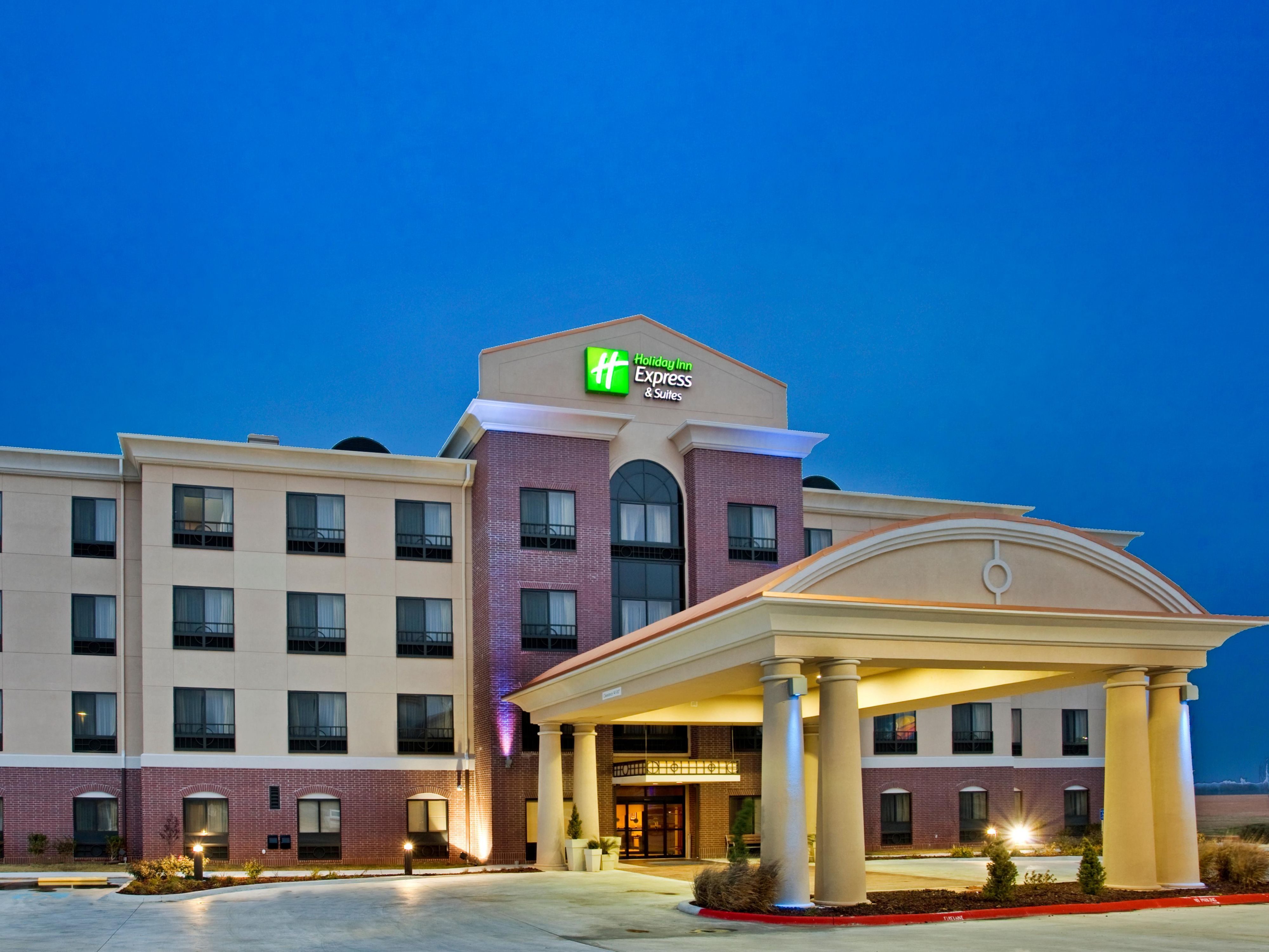 Affordable Hotels in Pryor, OK near Salina | Holiday Inn Express ...