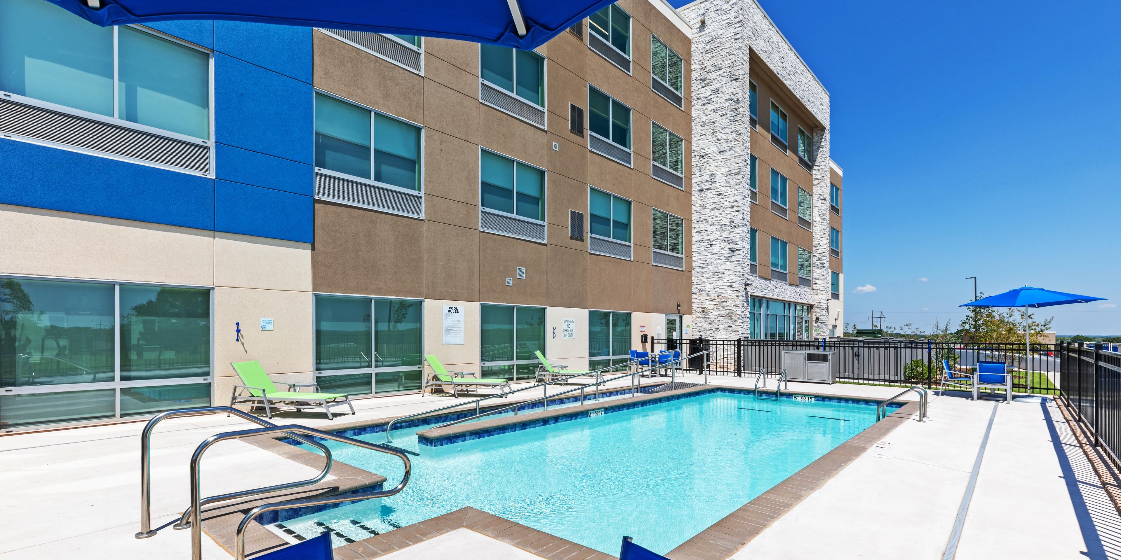 If you enjoy swimming or just relaxing poolside, our hotel offers an outdoor swimming pool from Memorial Day Weekend to Labor Day Weekend. Pool hours are from 9:00AM to 
 9:00PM. The pool bottom gradually deepens from three feet to a depth of six feet. Towels and chairs are available to our guests. What better way to enjoy some downtime!