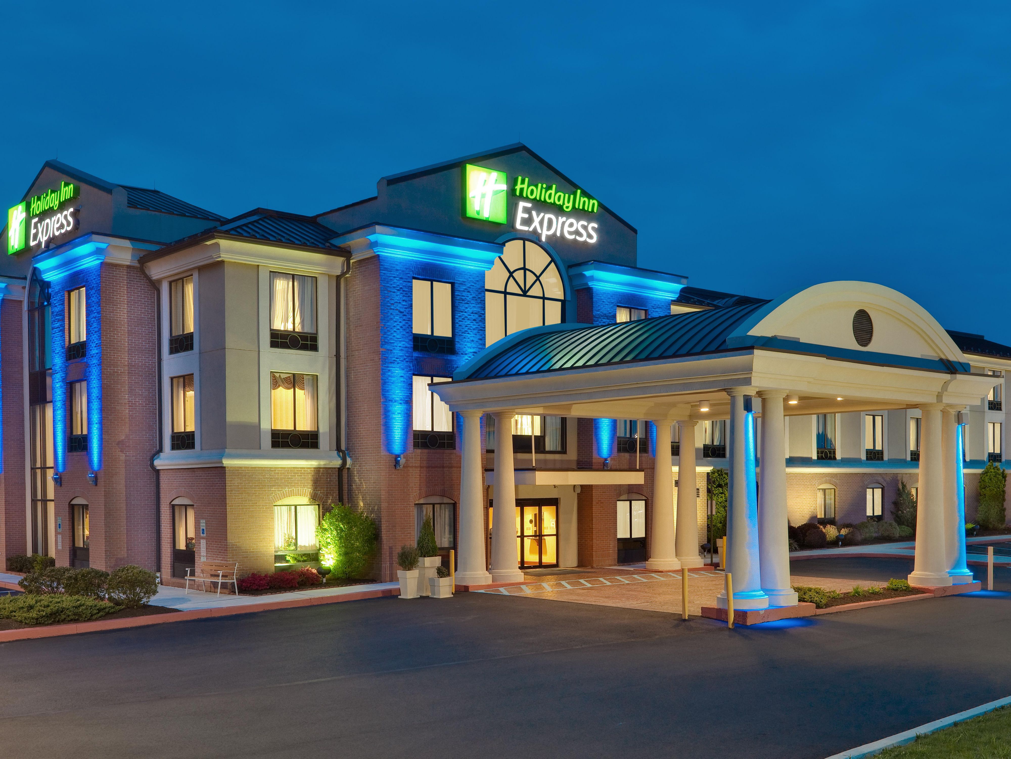 Welcome to the Holiday Inn Express® Hotel & Suites Quakertown