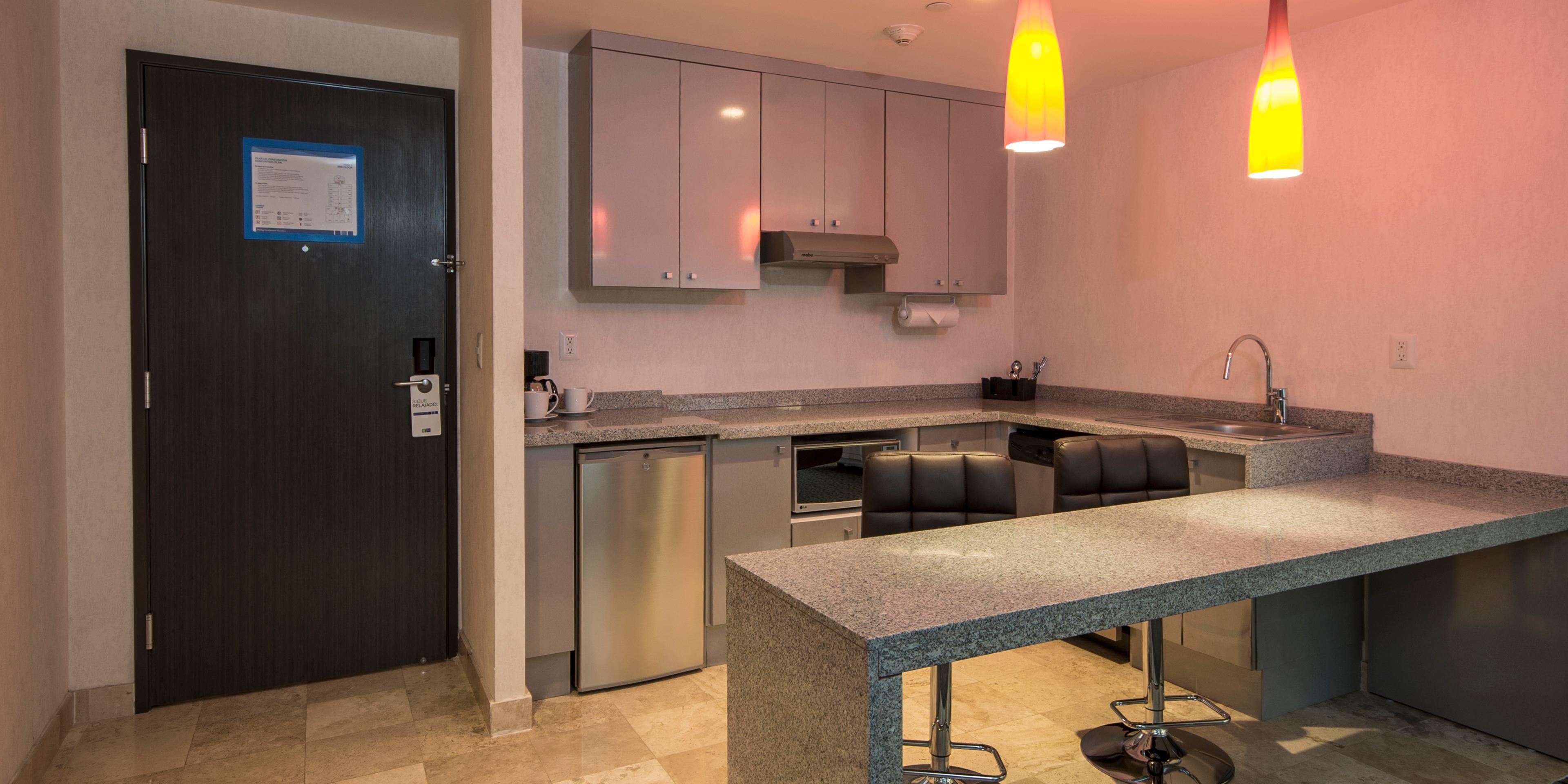 We provide the most spacious rooms and suites in the city to offer a pleasant experience of comfort and rest; all suites have an equipped kitchenette.

Please  ask front desk for availability.