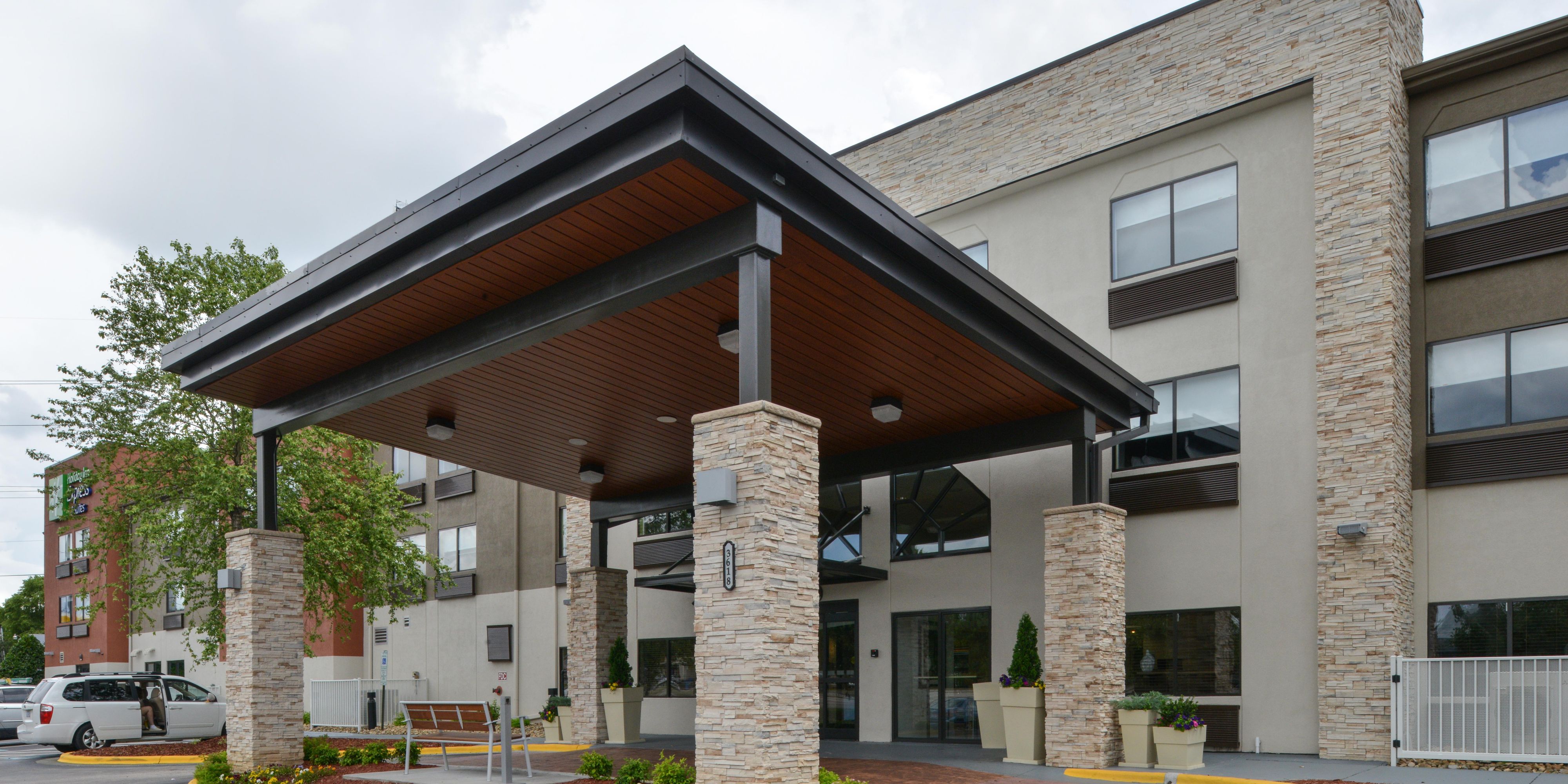 Holiday Inn Express & Suites Raleigh NE - Área del centro médico