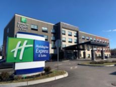 Holiday Inn Express & Suites Boston South - Randolph