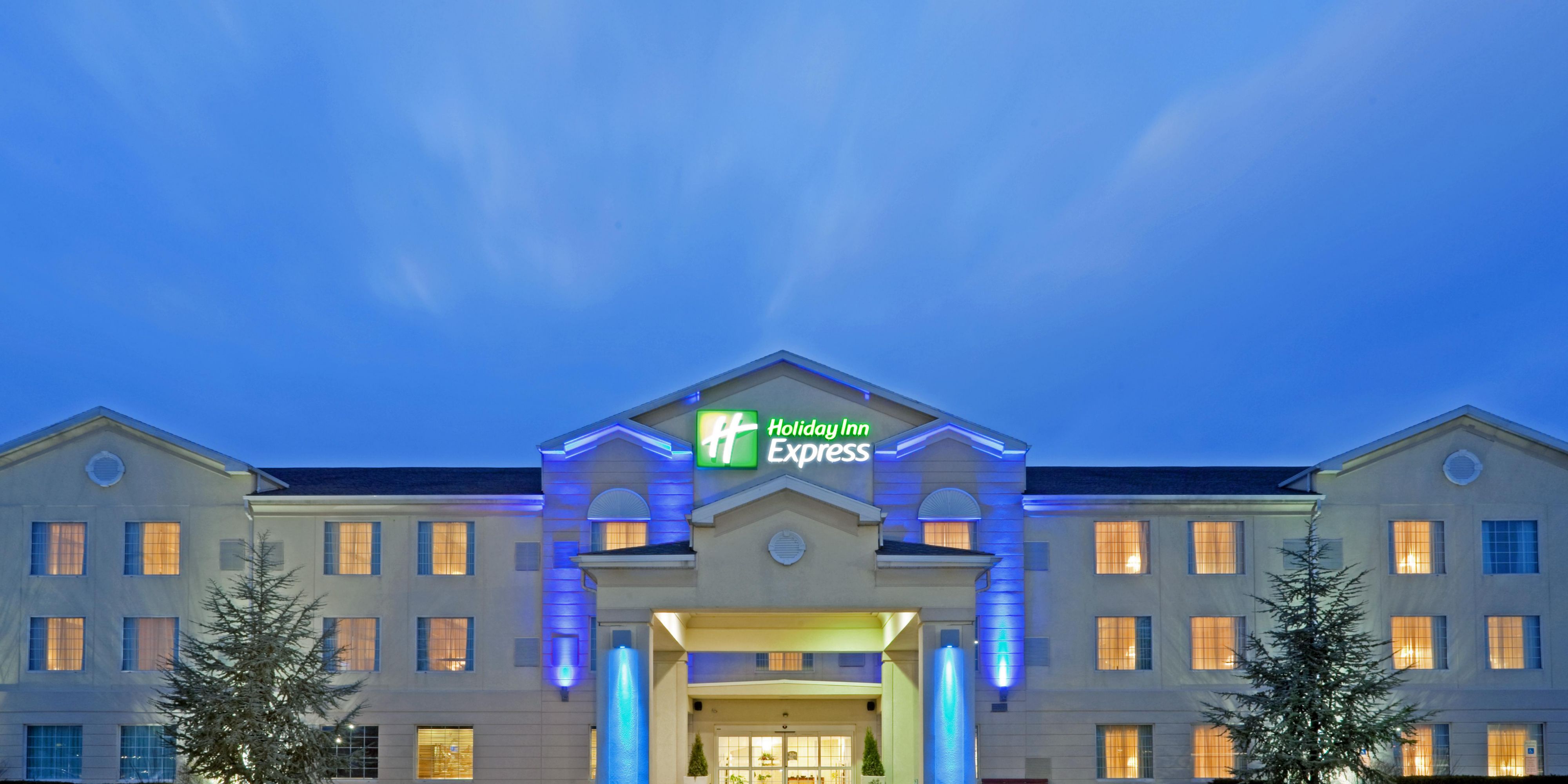 Holiday Inn Express & Suites Reading Airport