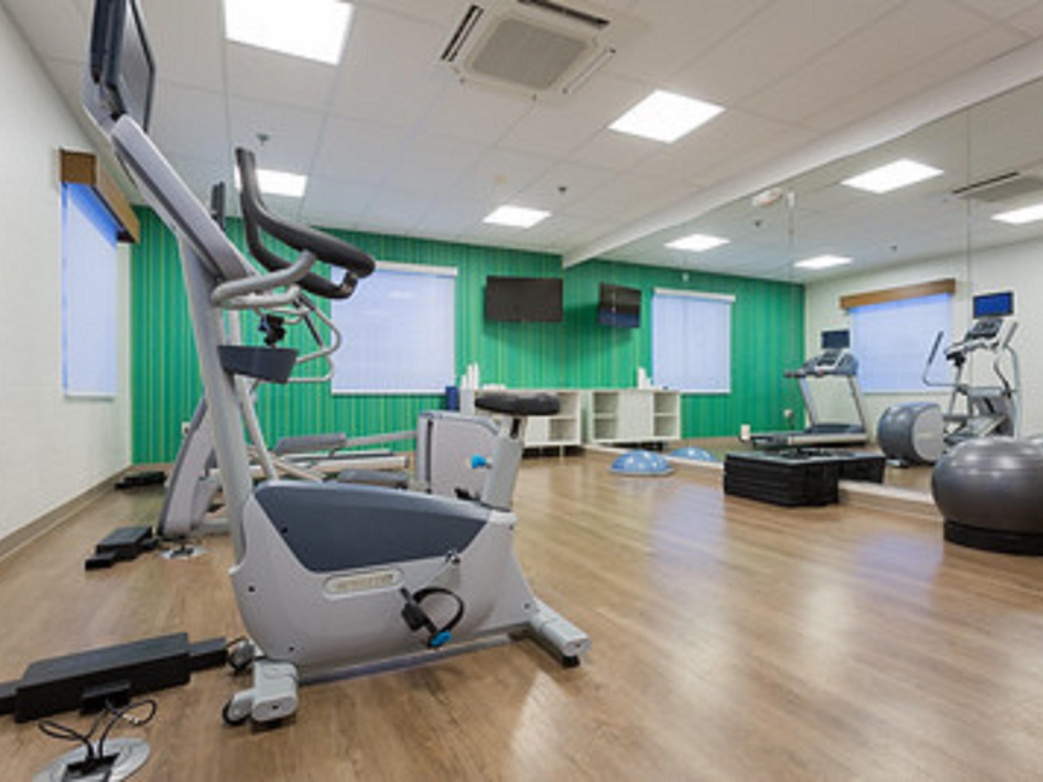 Stay fit 24 hours a day with an invigorating workout