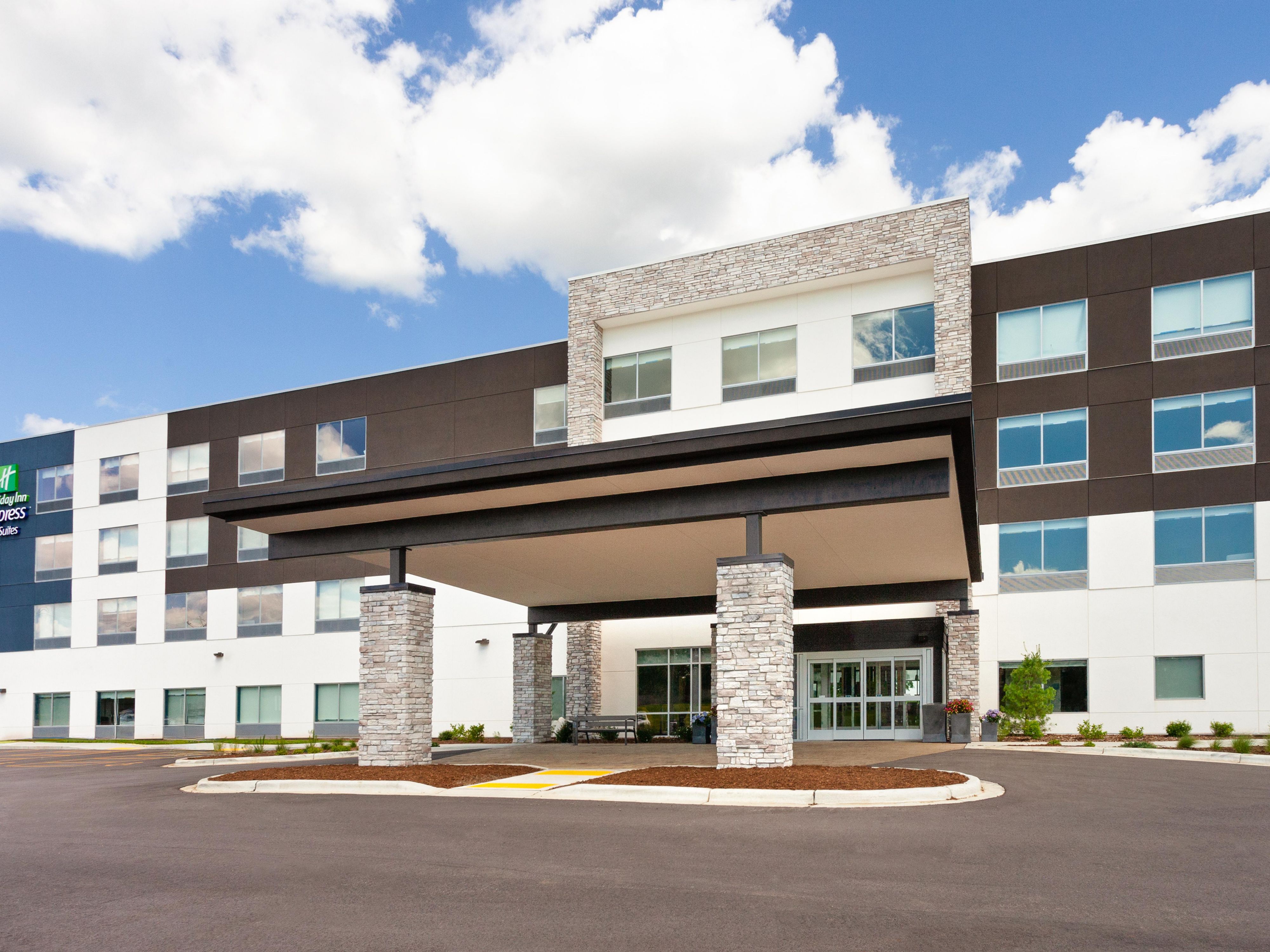 Boutique Hotel in Reedsburg | Holiday Inn Express Reedsburg