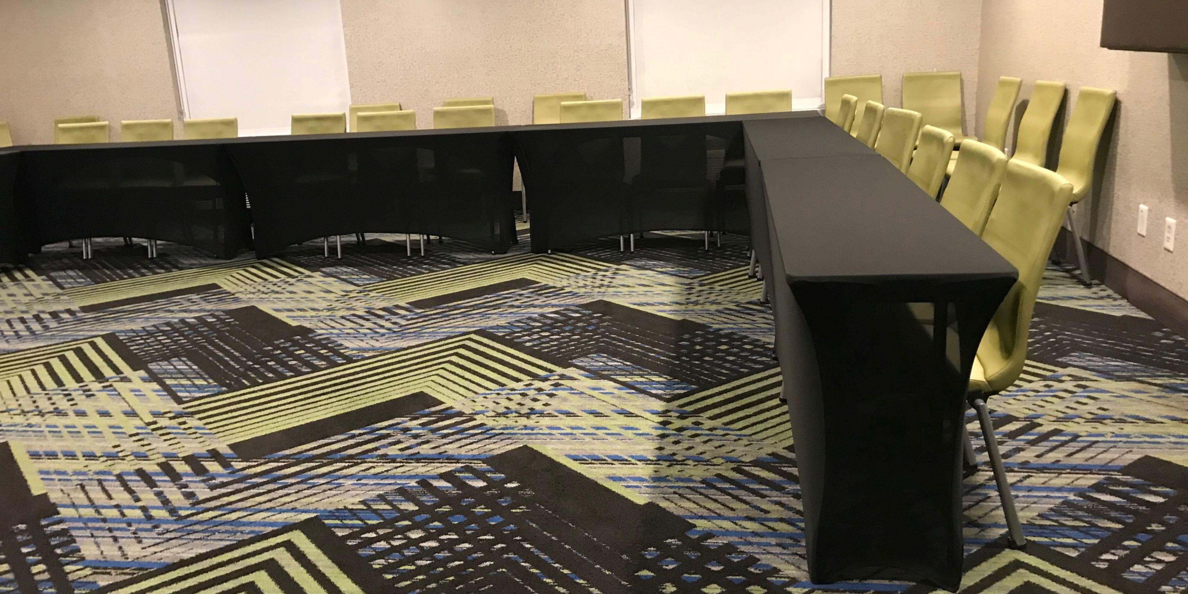Our spacious meeting room will hold 25 people comfortably. Just reach out to our hotel and book it today. 