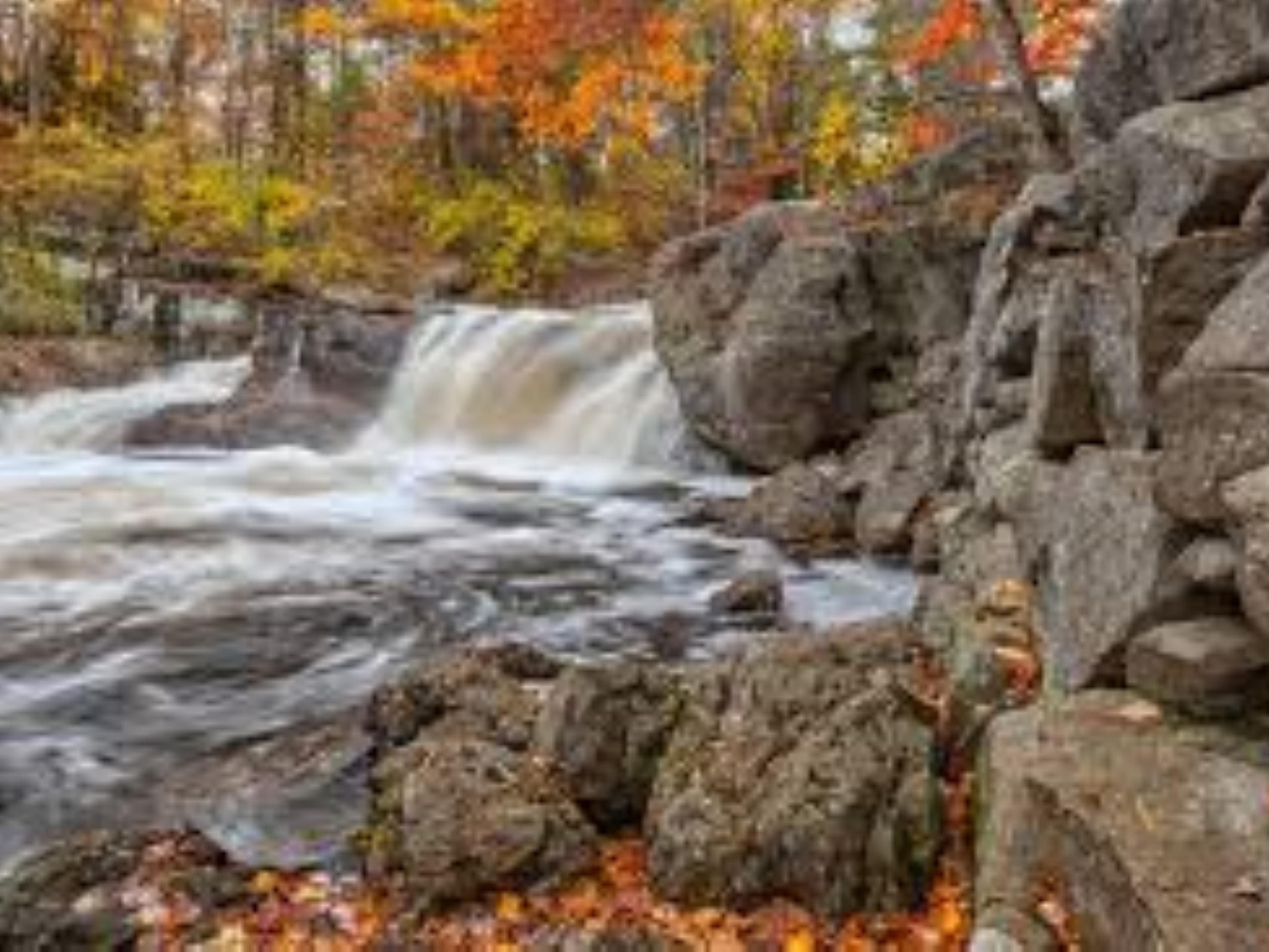 New Hampshire Hotels in Rochester, NH | Holiday Inn Express & Suites ...