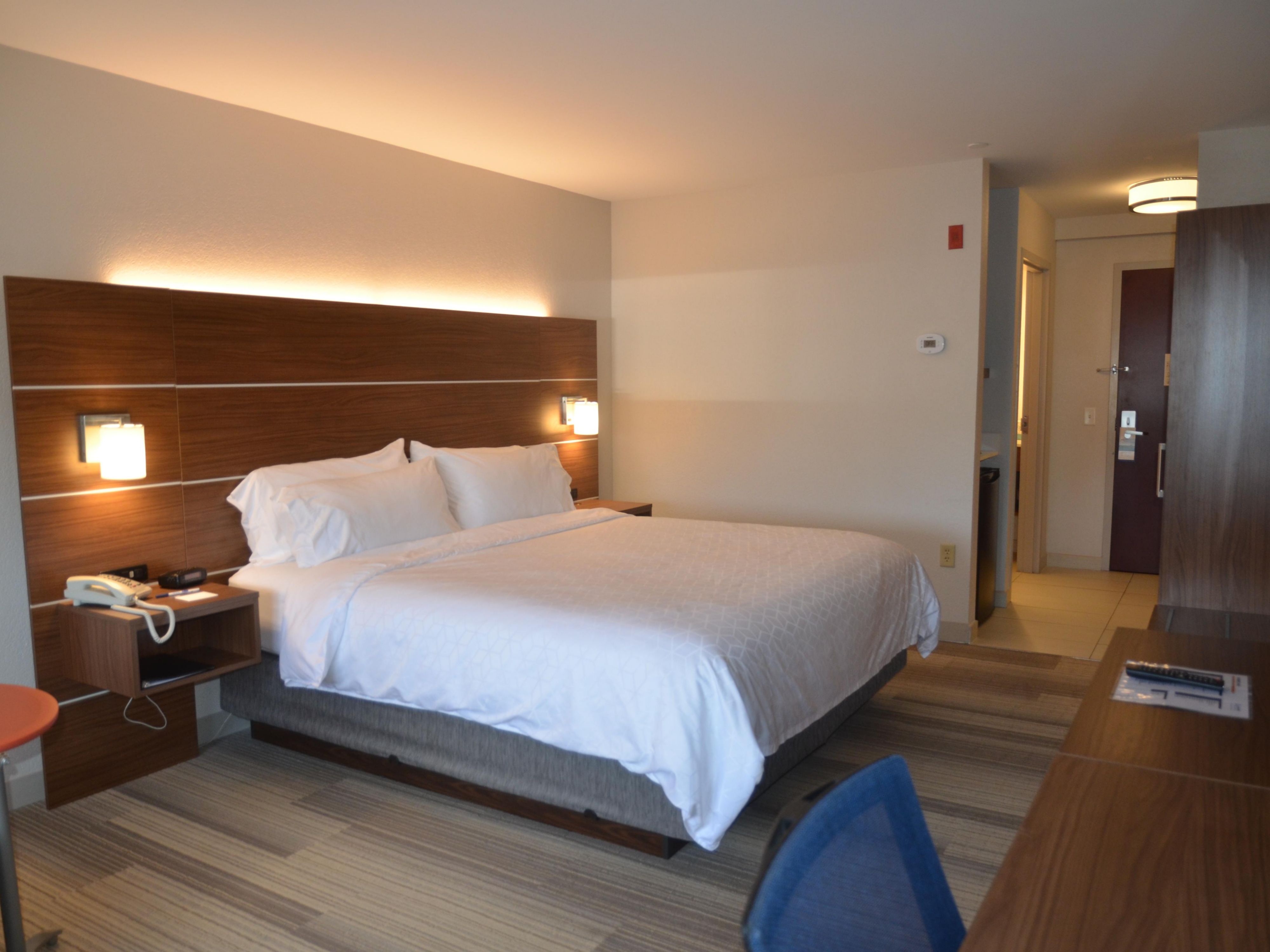 Rochester Suites | Holiday Inn Express & Suites Rochester