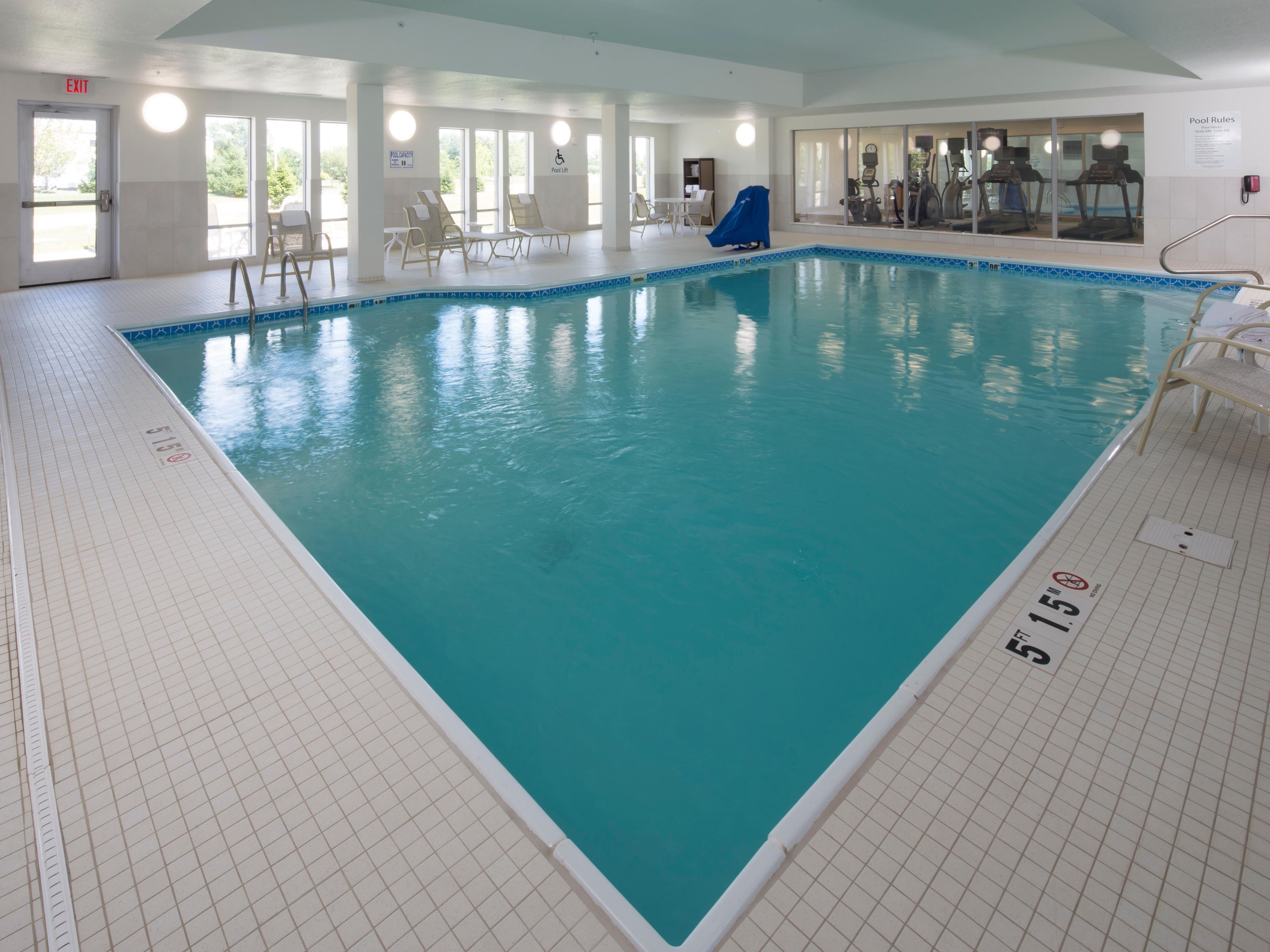 In town with the kids? They will love our indoor pool! The pool is open from 10am-11pm daily.