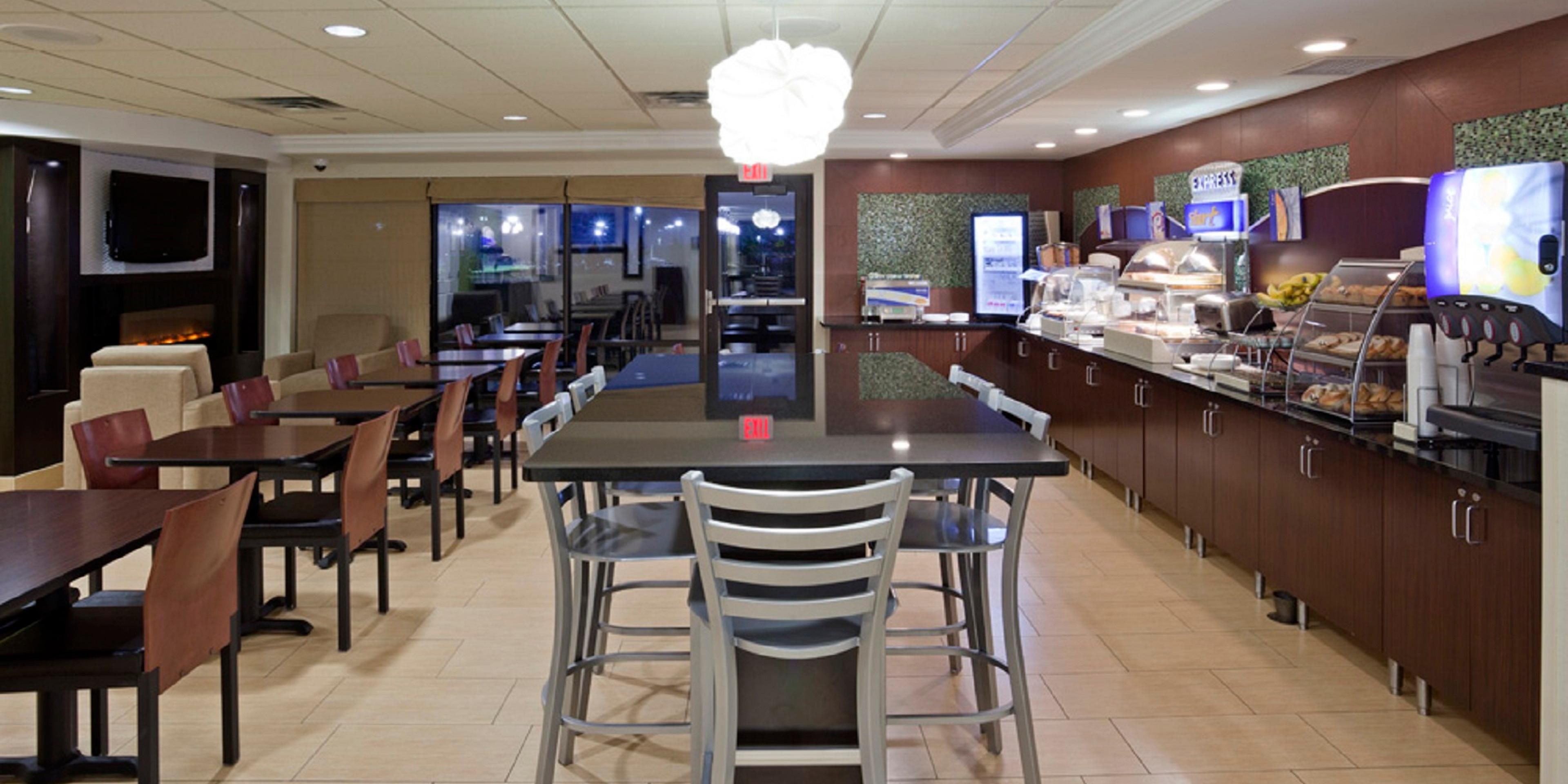 At the Holiday Inn Express and Suites Rogers we have a complimentary, hot breakfast waiting for you every morning. There's a whole buffet full of offerings sure to please everyone. Our Express Start Breakfast is the perfect way to begin your day.