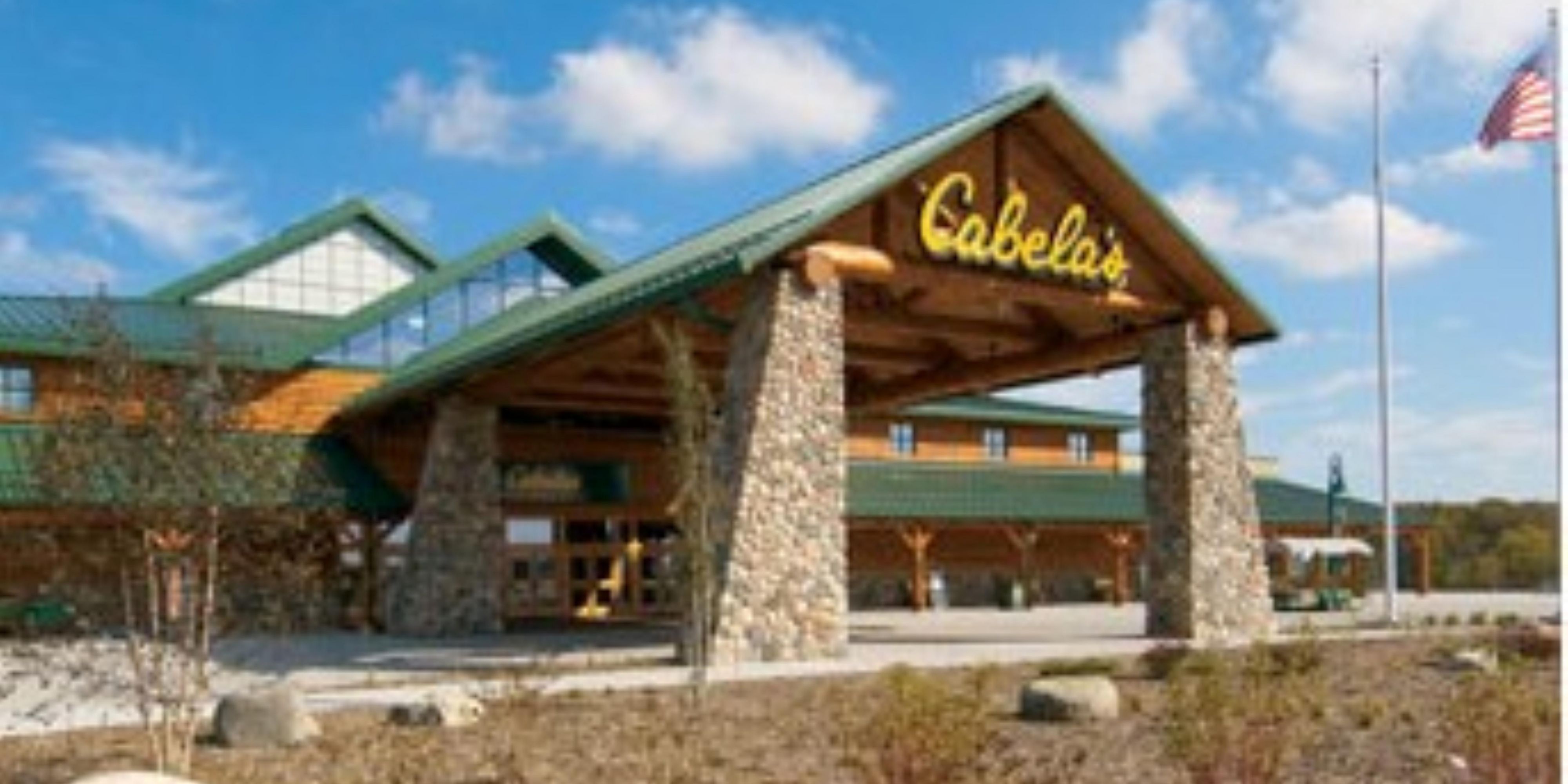 The Holiday Inn Express and Suites Rogers is conveniently located near Cabela's. Enjoy a day of shopping and the Cabela's Experience with our special Cabela's package. 