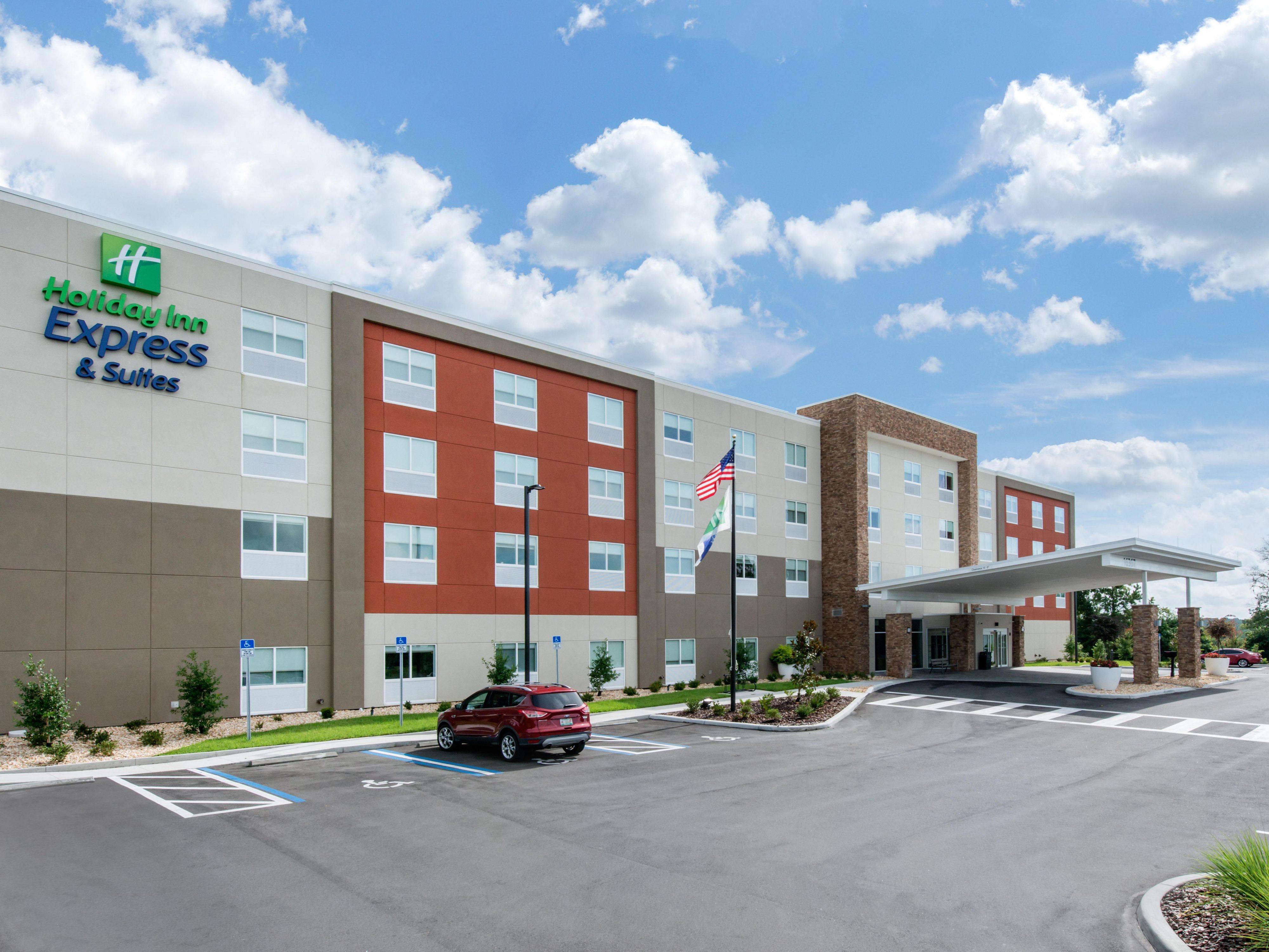 Holiday Inn Express And Suites Ruskin 5972102100 4x3