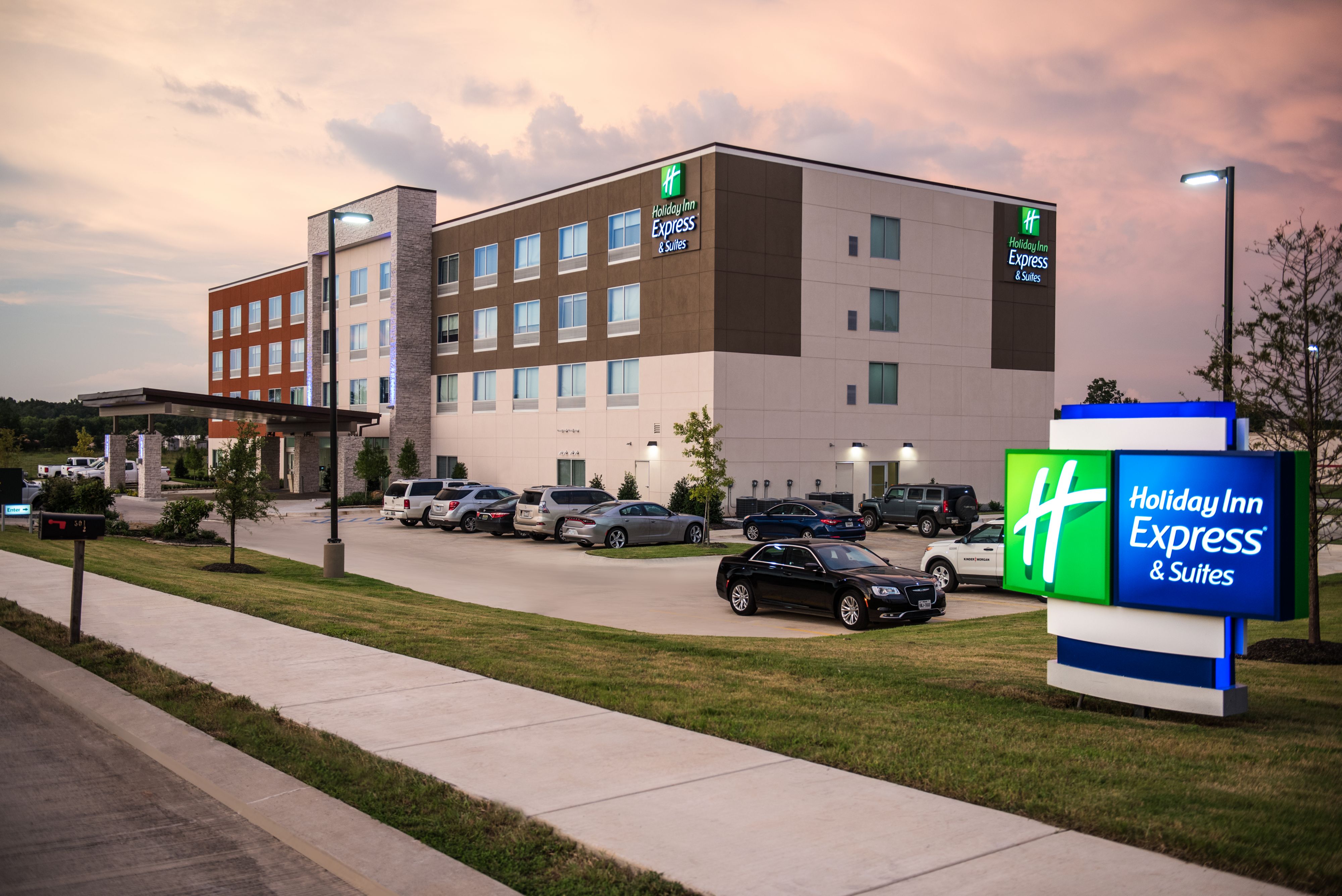 Boutique Hotel in Ruston | Holiday Inn Express & Suites Ruston