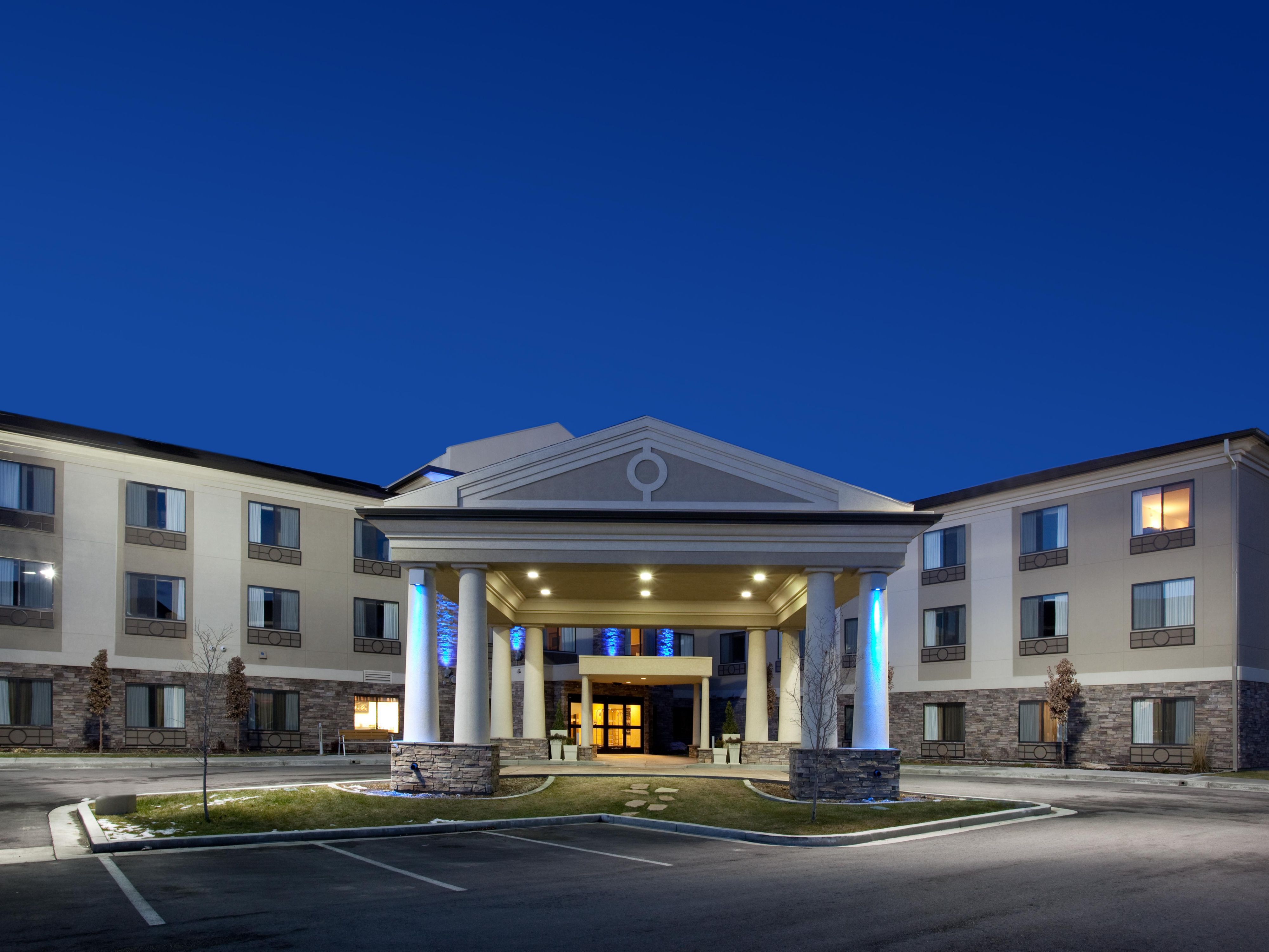 Salt Lake Pet-Friendly Hotels Holiday Inn Express Suites Salt Lake