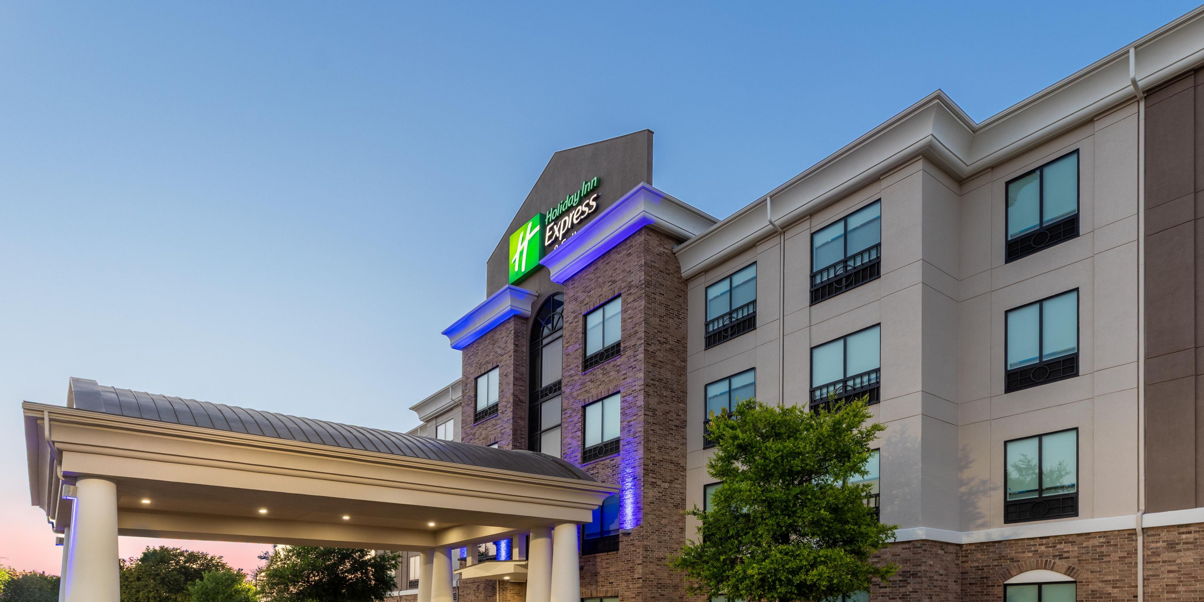 Holiday Inn Express & Suites San Antonio - Frost Bank Ctr