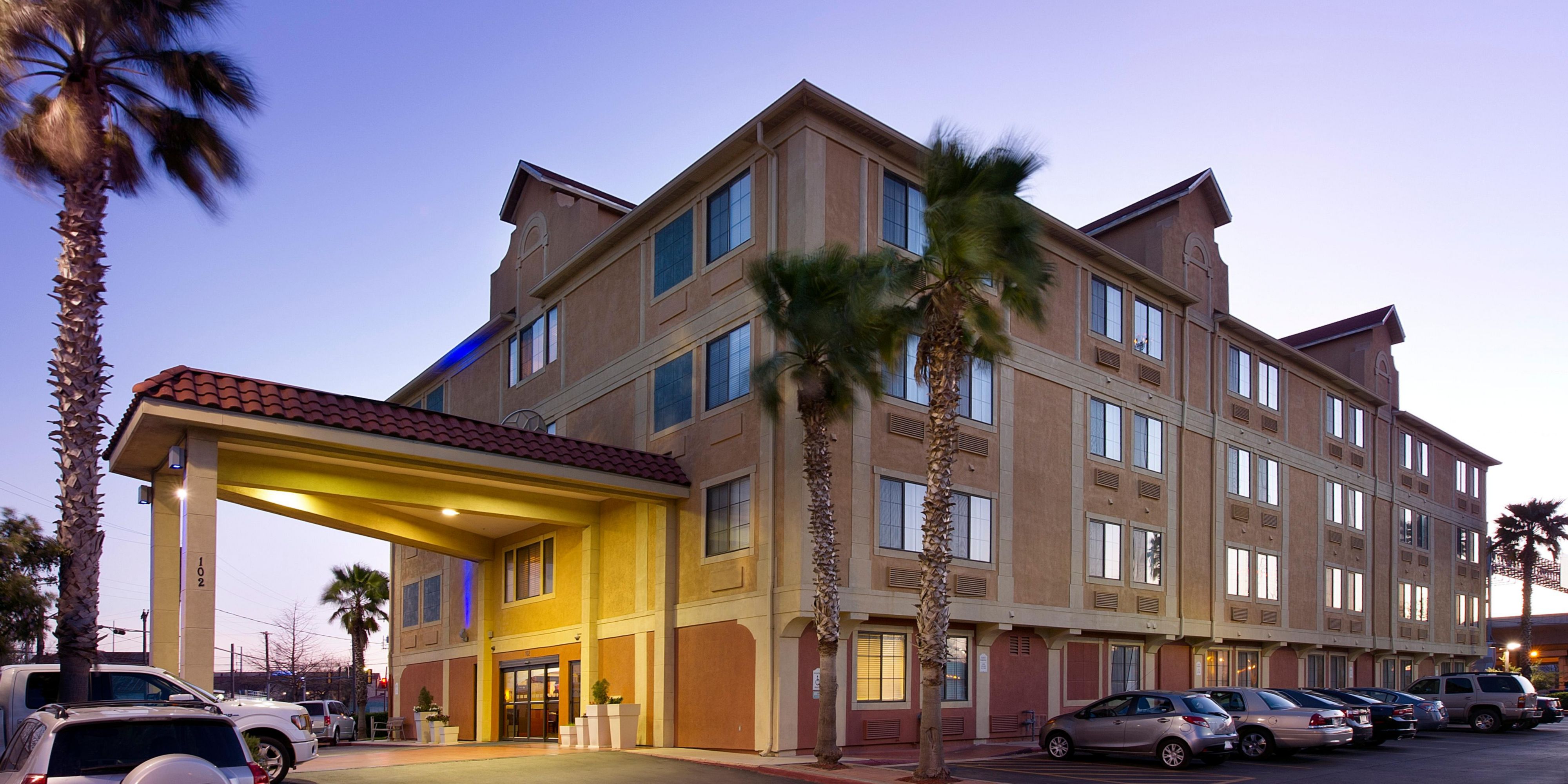 Holiday Inn Express & Suites San Antonio-Dtwn Market Area