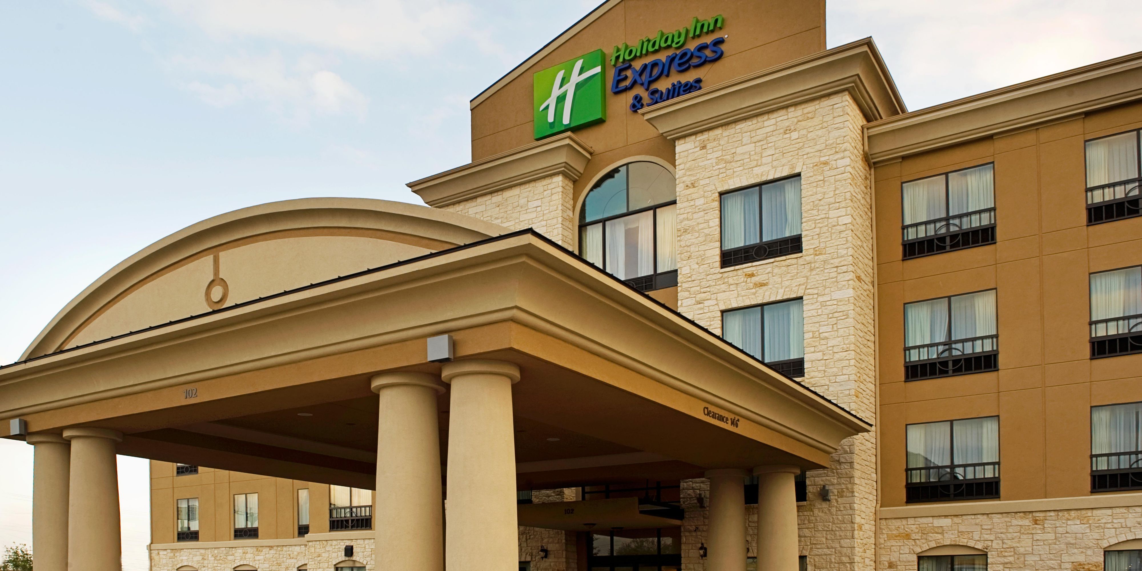 Holiday Inn Express & Suites San Antonio NW-Medical Area