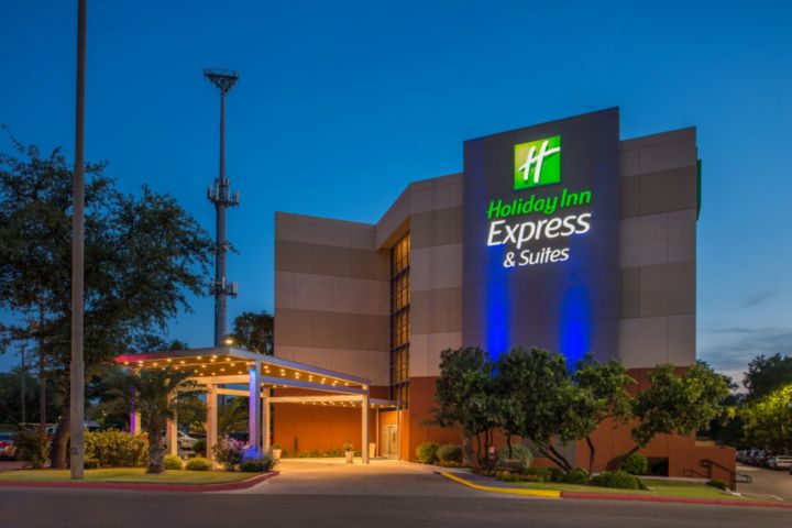 Holiday Inn Express & Suites San Antonio Medi