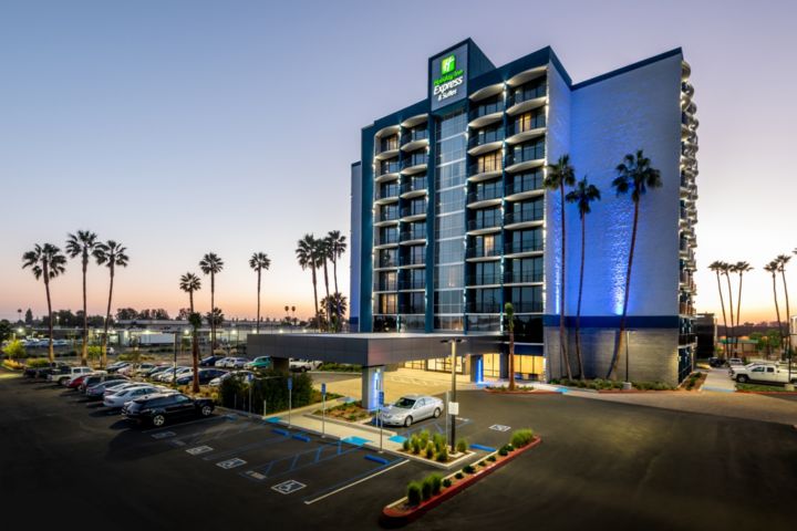 Holiday Inn Express & Suites Santa Ana - Oran