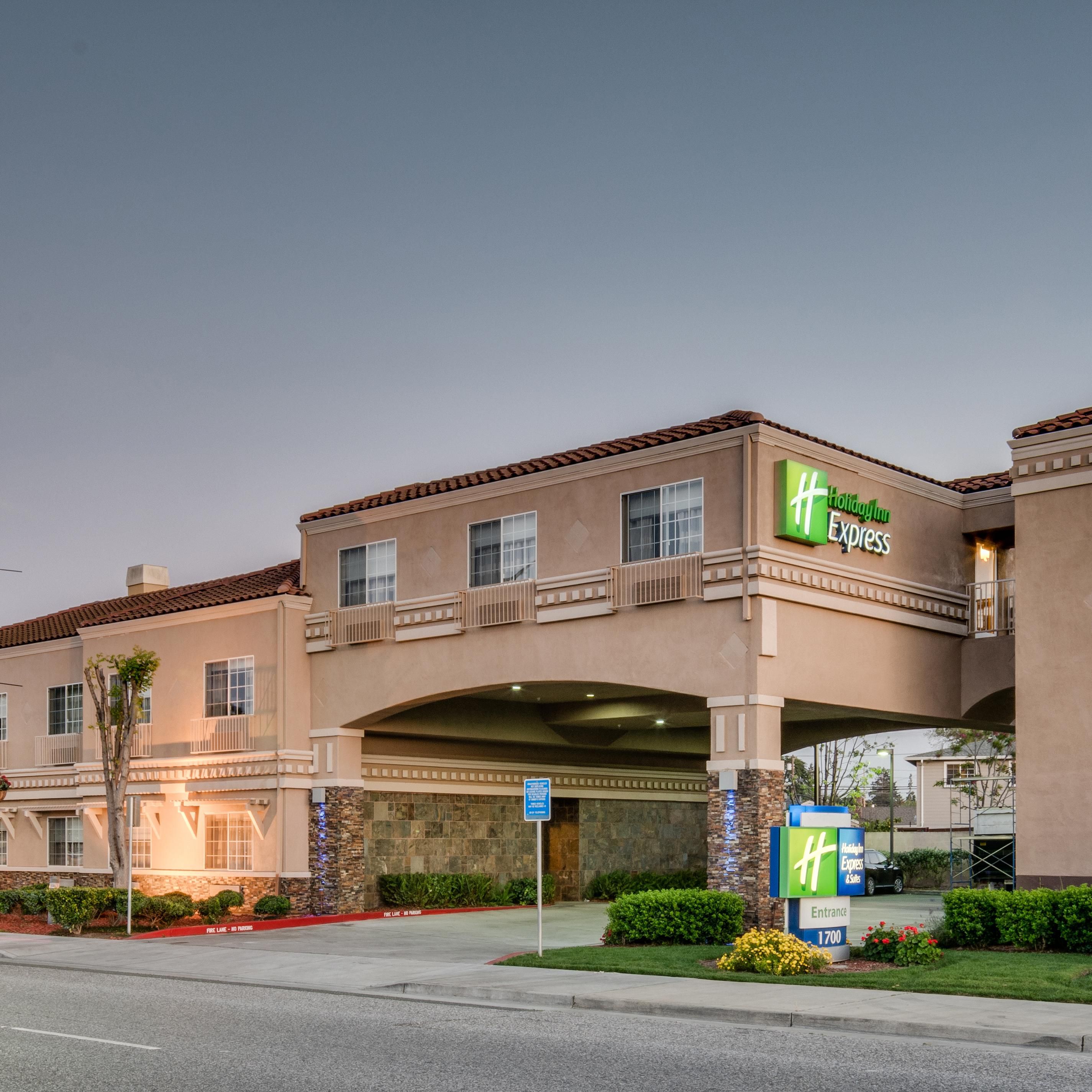 Top 28 Santa Clara Hotels by IHG - July 2024